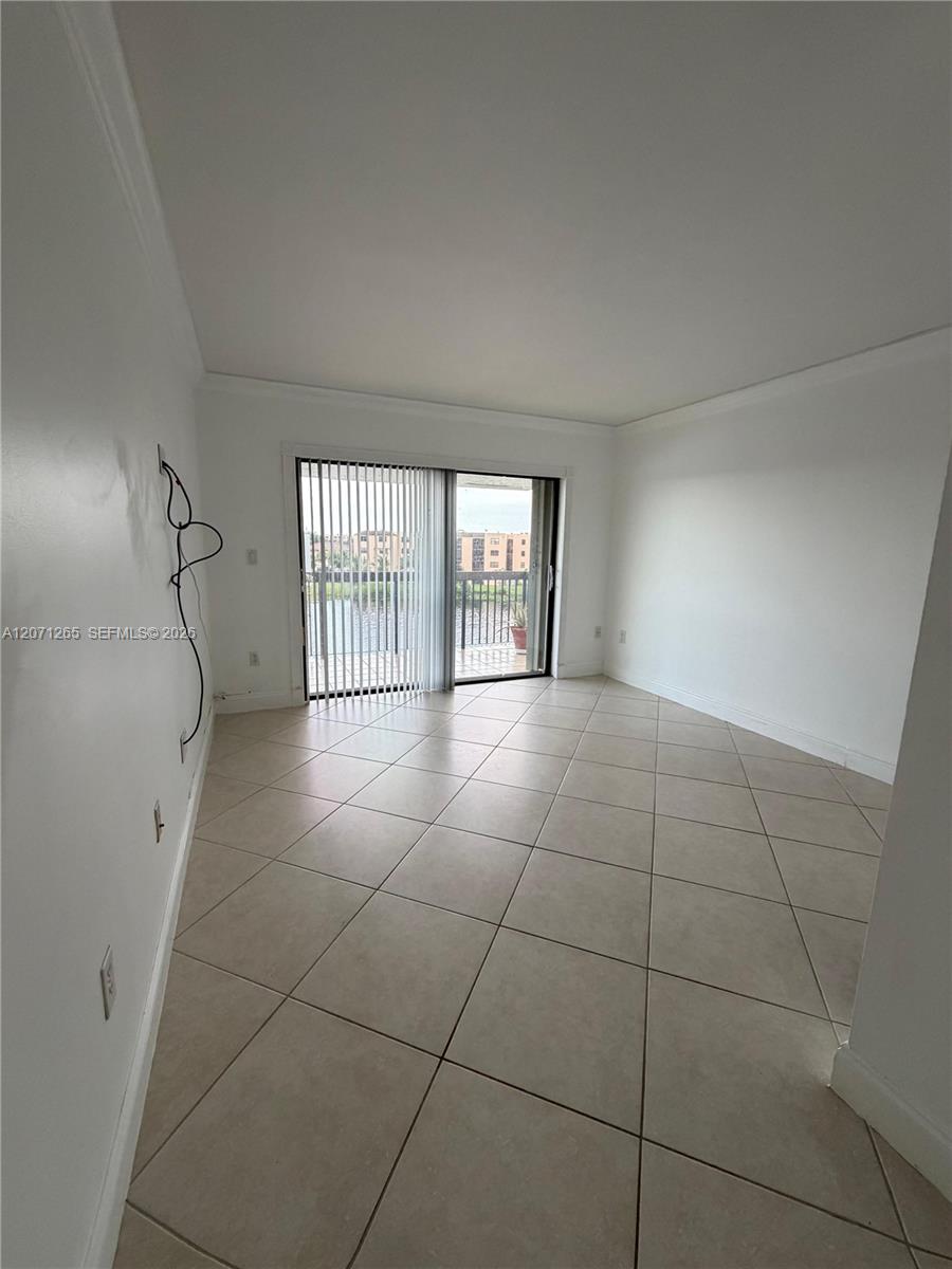 1350 Sw 122nd Avenue 404 Property Photo 7