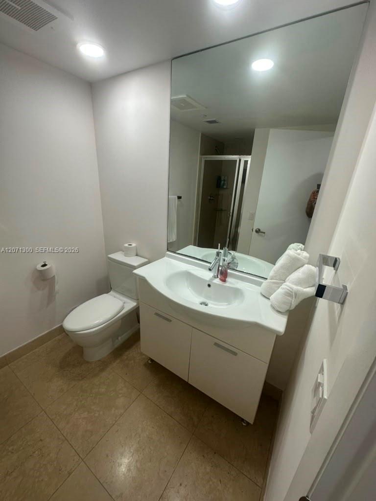485 Brickell Avenue 1908 Property Photo 12