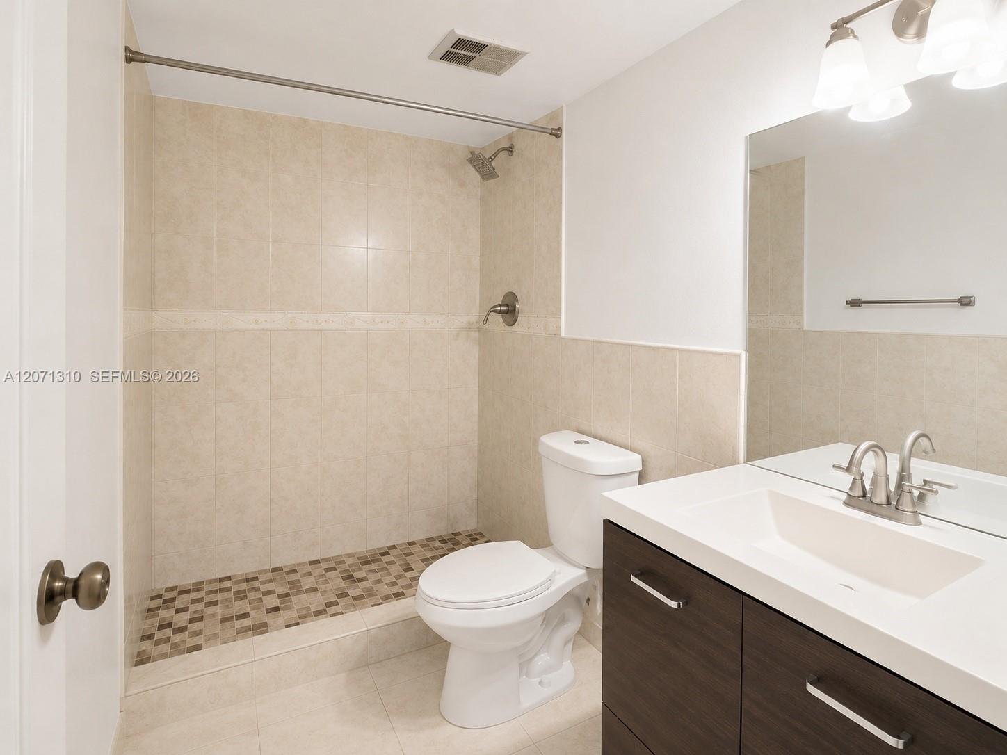 6605 W 26th Drive 24-18 Property Photo 8