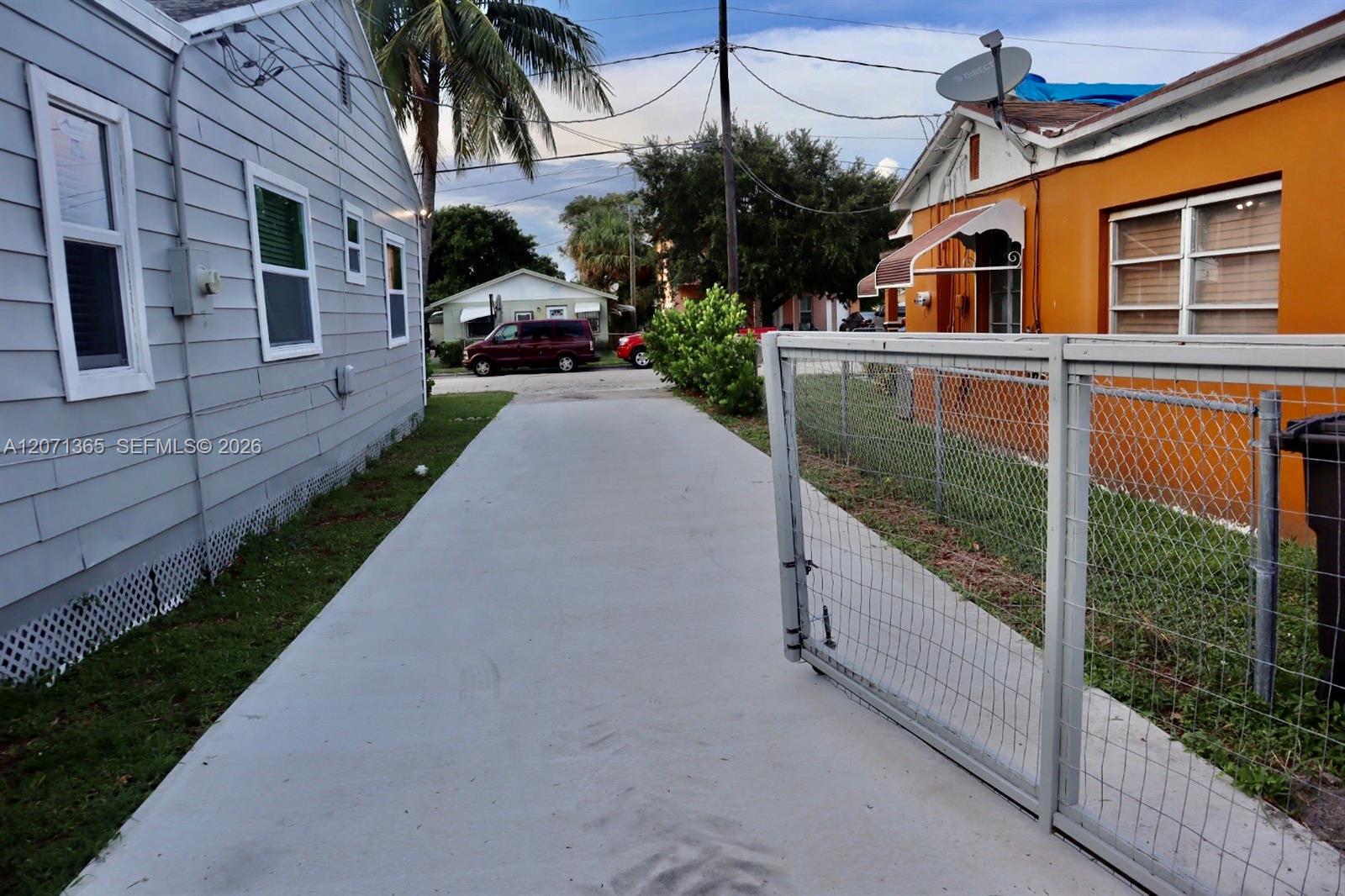 1112 11th Street Property Photo 2