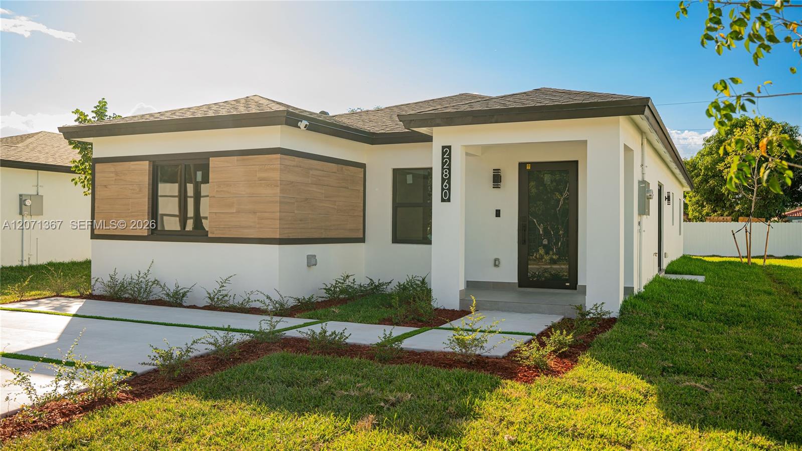22860 SW 122nd Place Property Photo 1