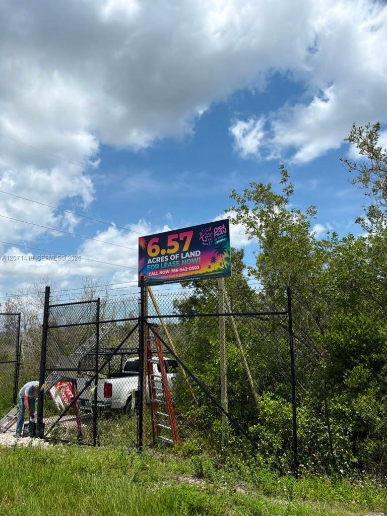 S Dixie Hwy (lease Property Photo 1