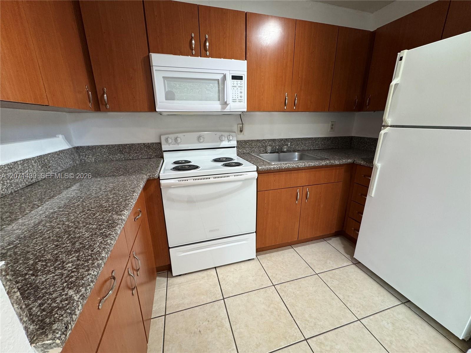 4732 Sw 33rd Avenue 206 Property Photo 4