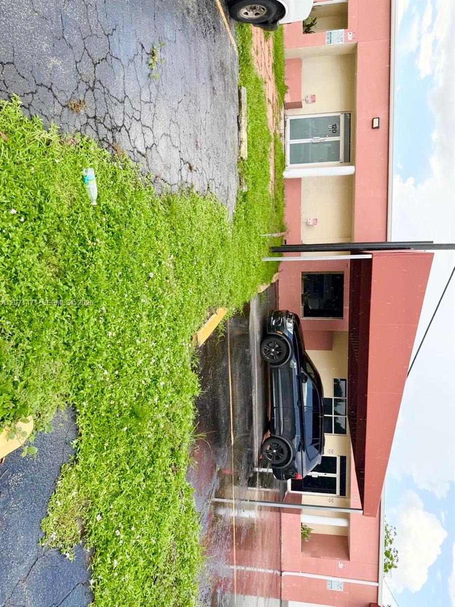 120 Sw 70th Avenue Property Photo 15