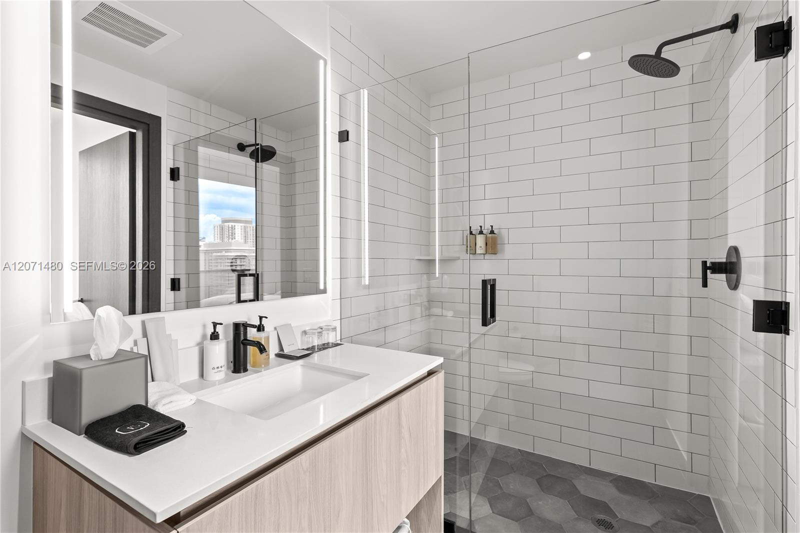 398 Ne 5th Street 2118 Property Photo 60