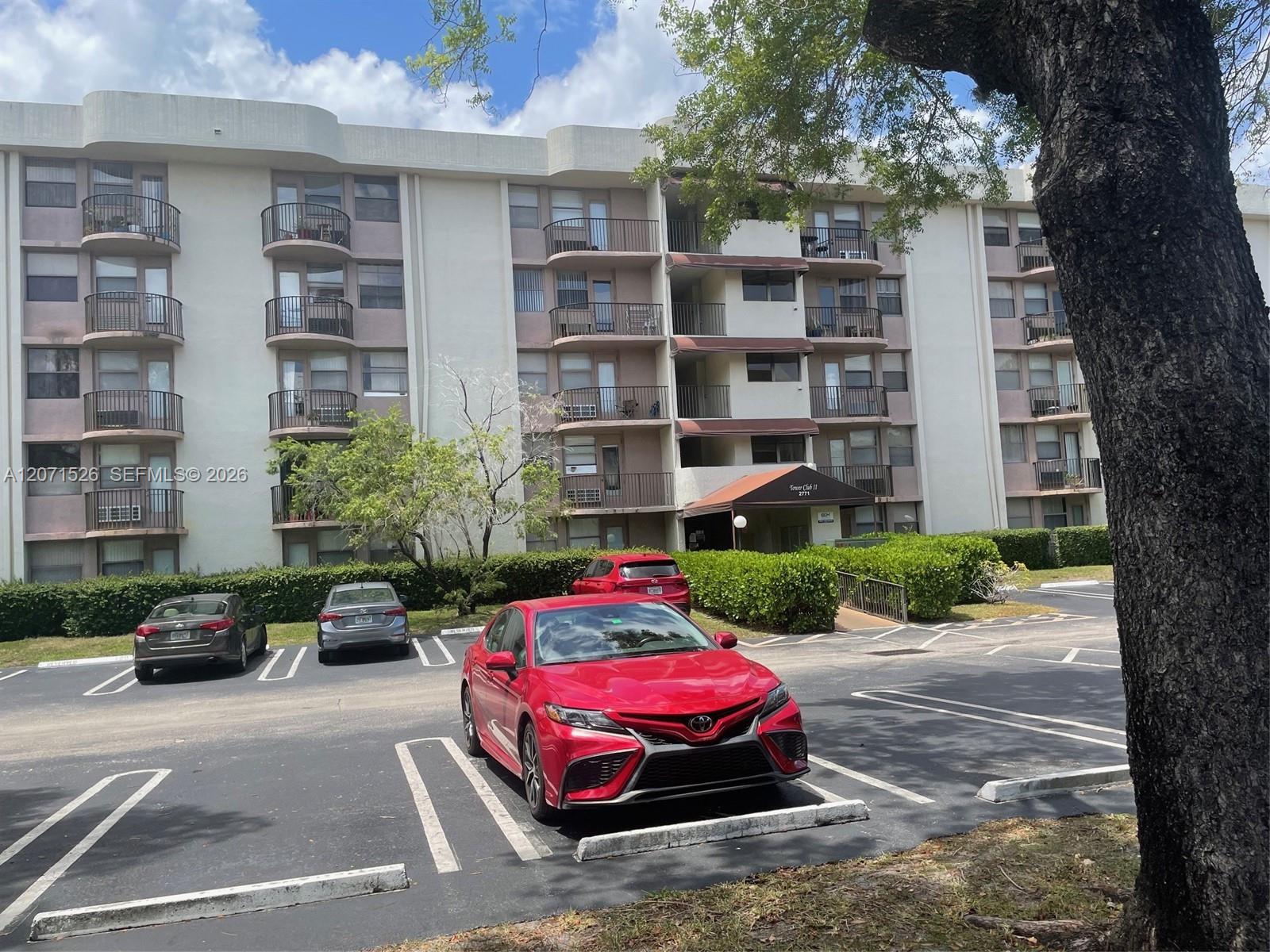 2771 Riverside Drive 517-A Property Photo 1