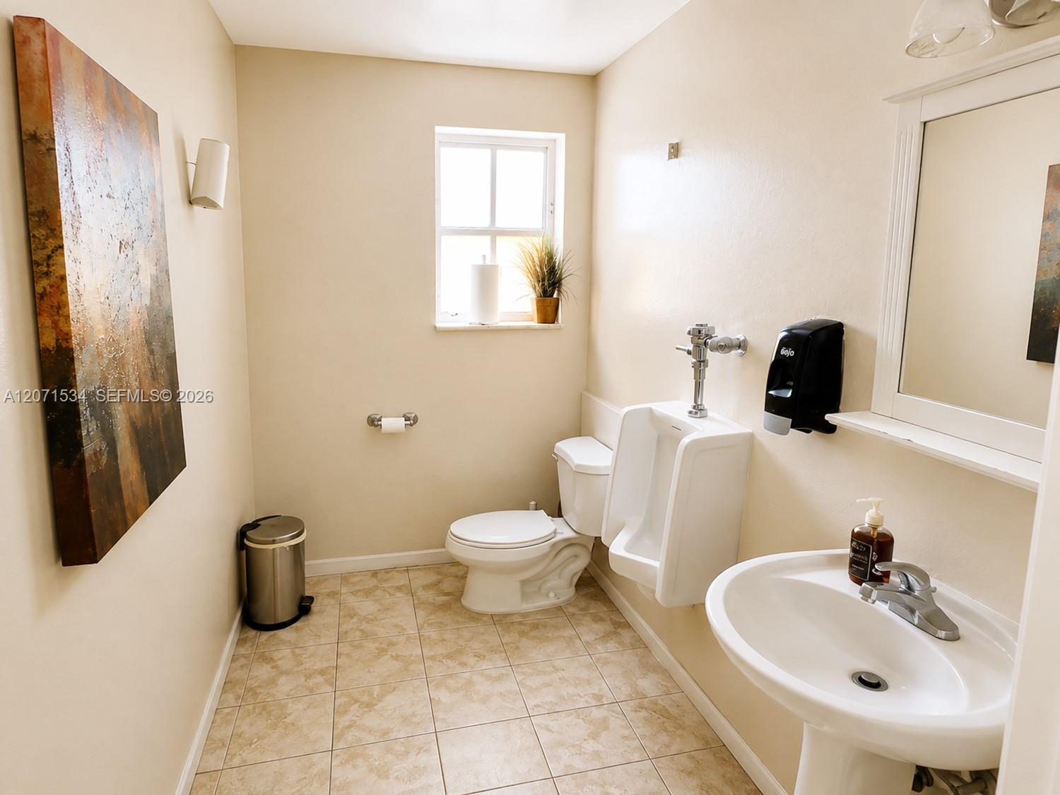 A12071534 Property Photo 56