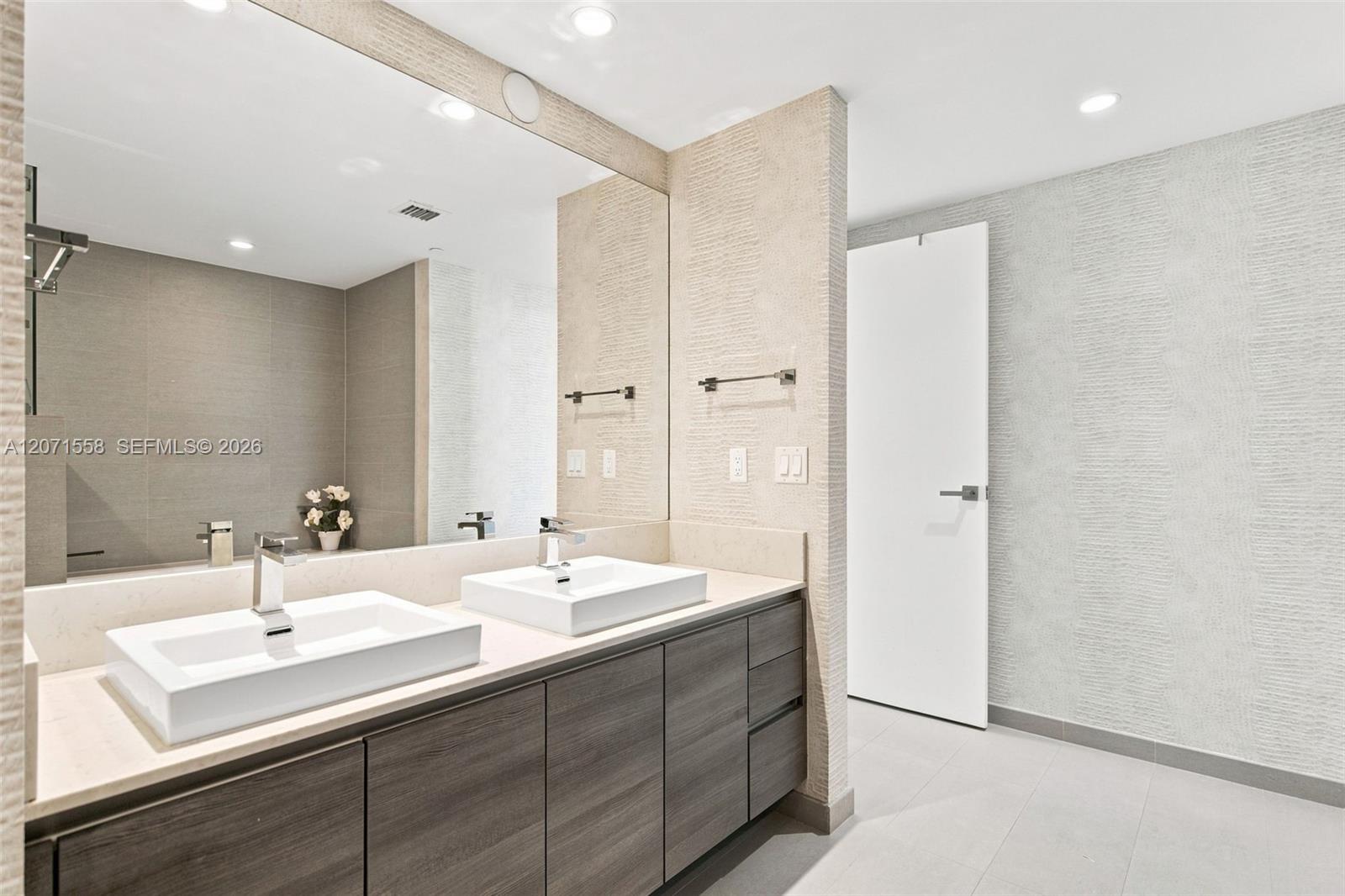 1080 Brickell Avenue 3800 Property Photo 14