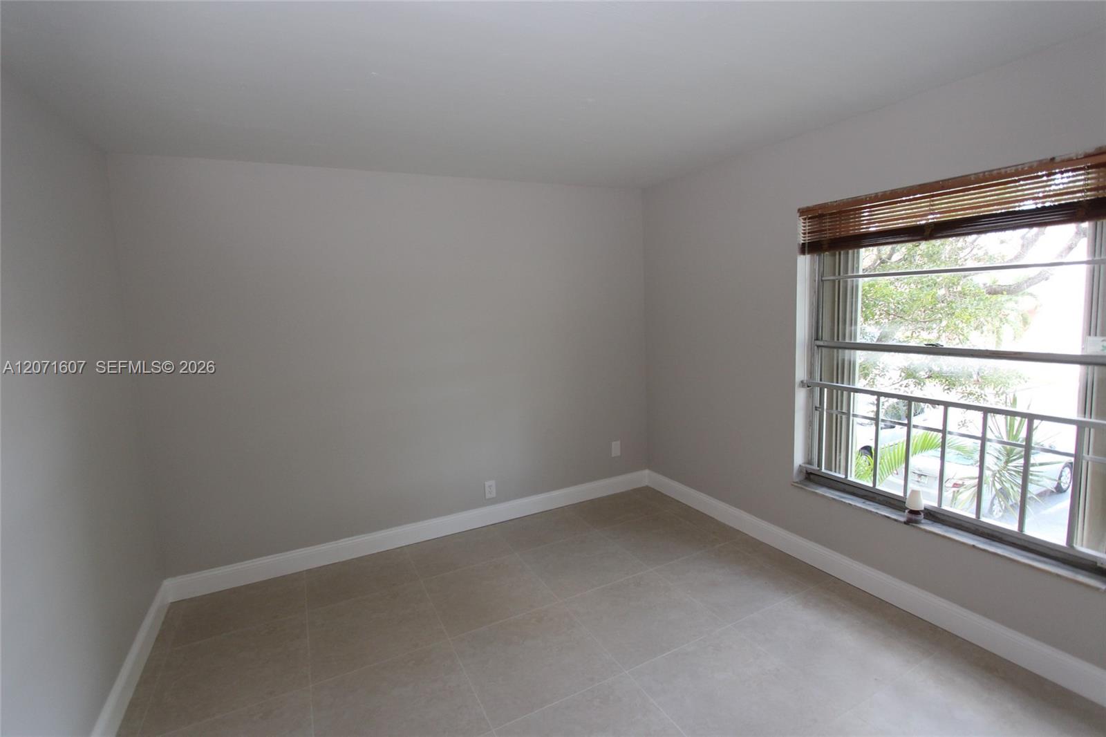 8005 Lake Drive 212 Property Photo 10