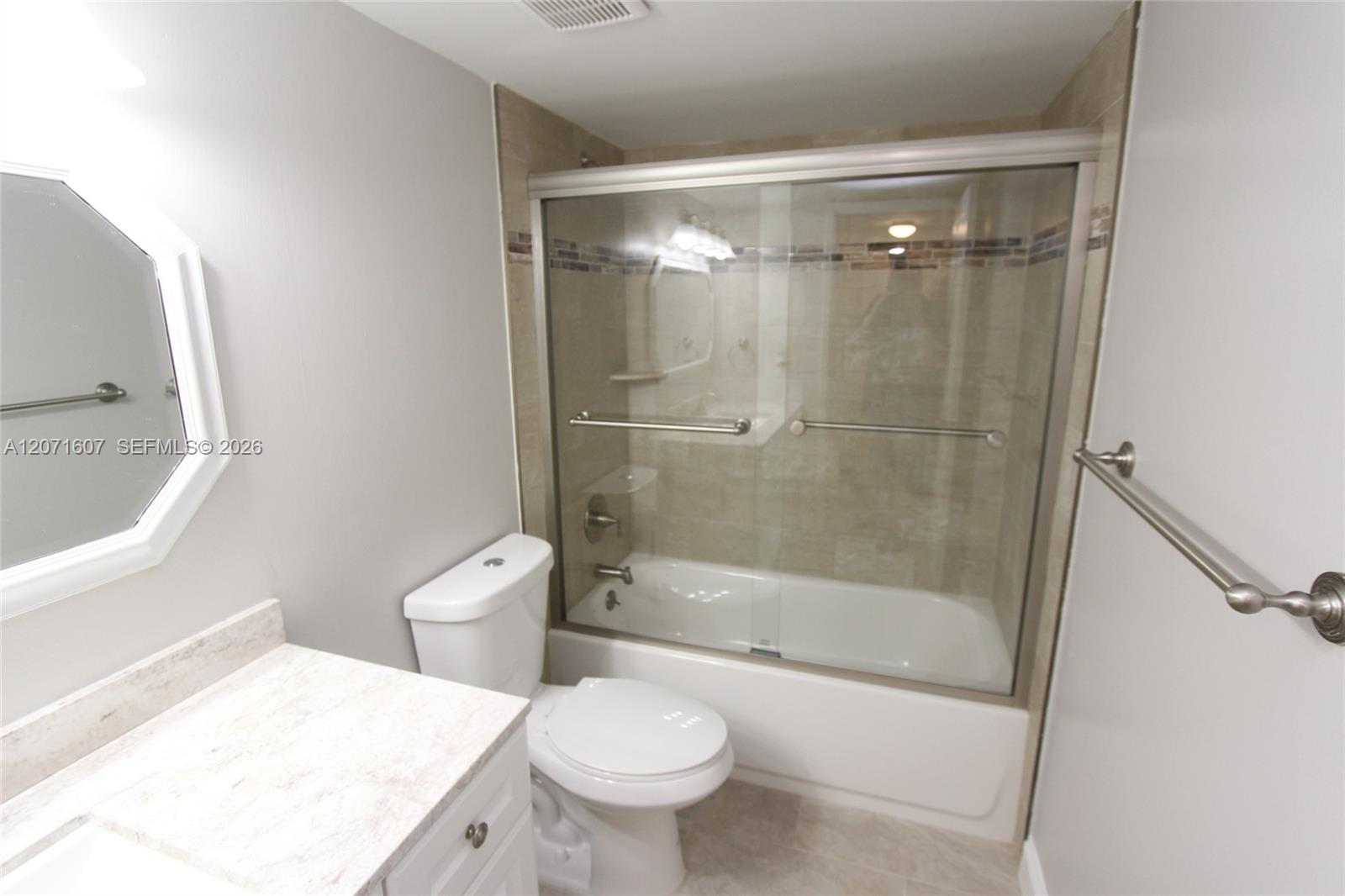 8005 Lake Drive 212 Property Photo 11