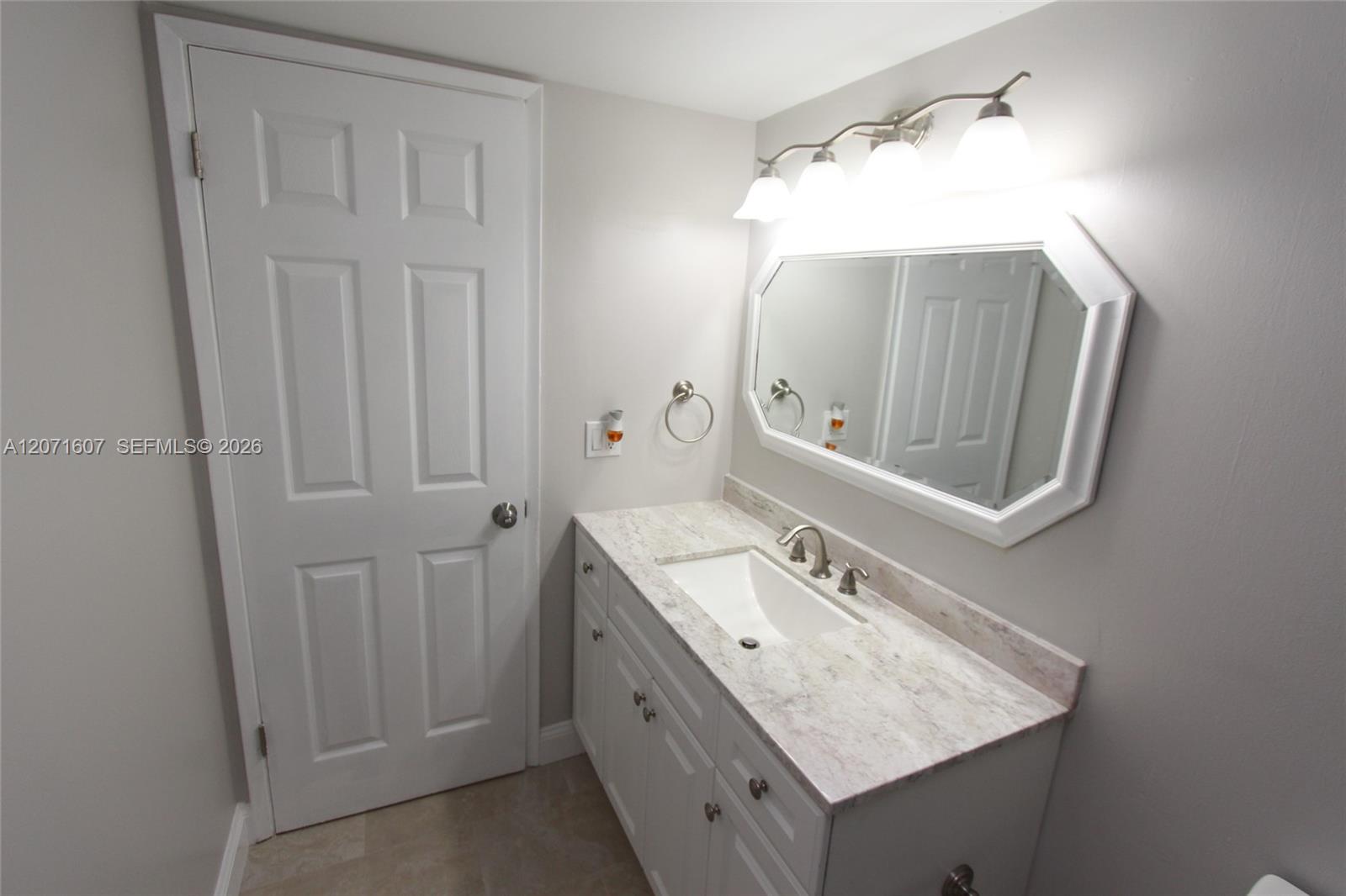 8005 Lake Drive 212 Property Photo 12