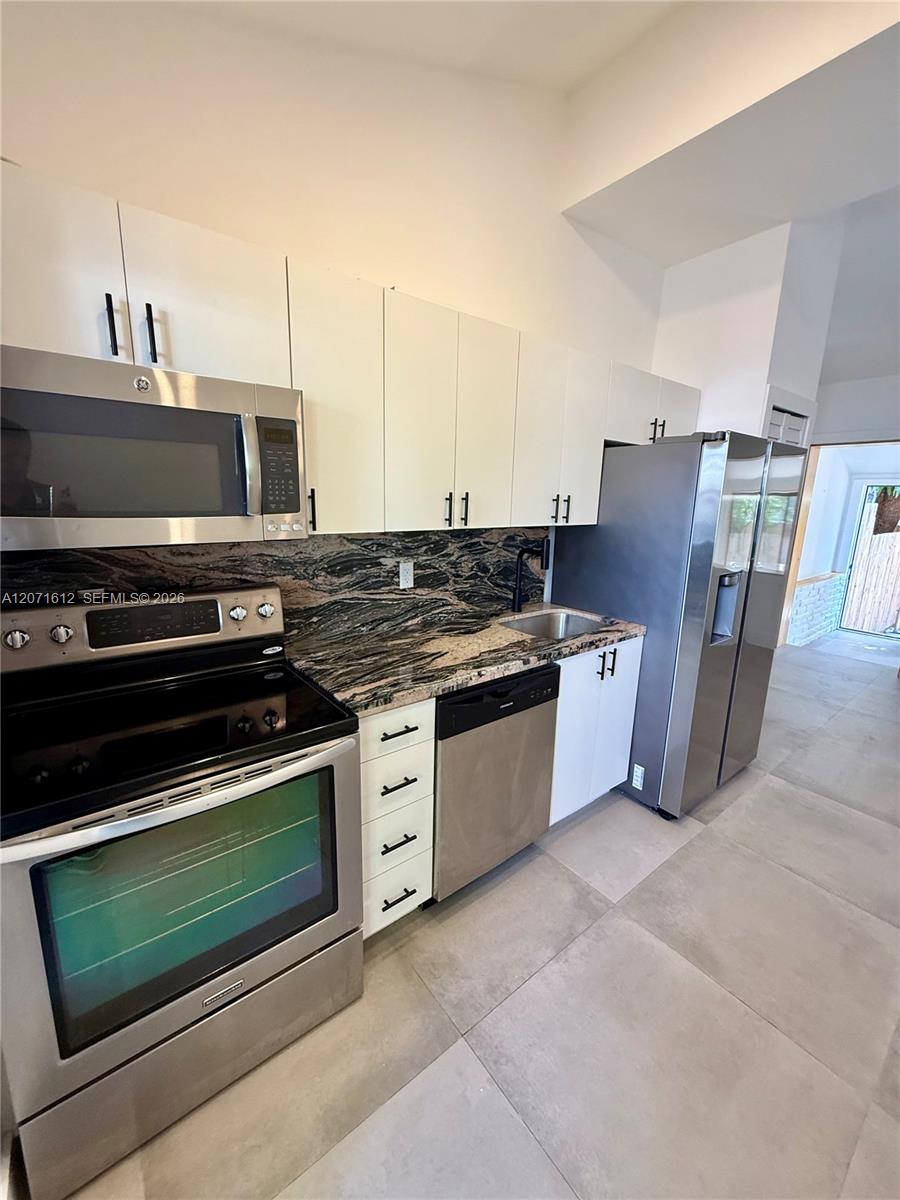 3 Ne 70th Street 1 Property Photo 2