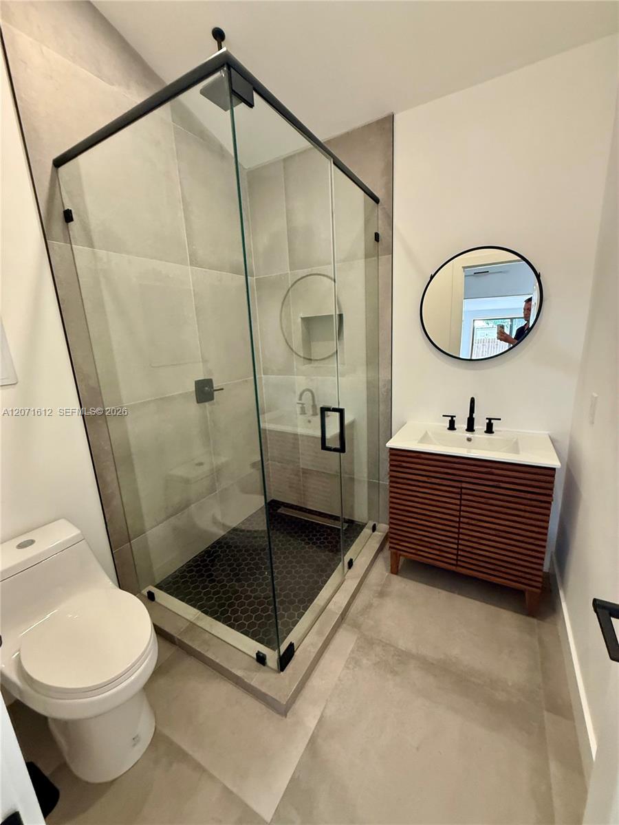 3 Ne 70th Street 1 Property Photo 6