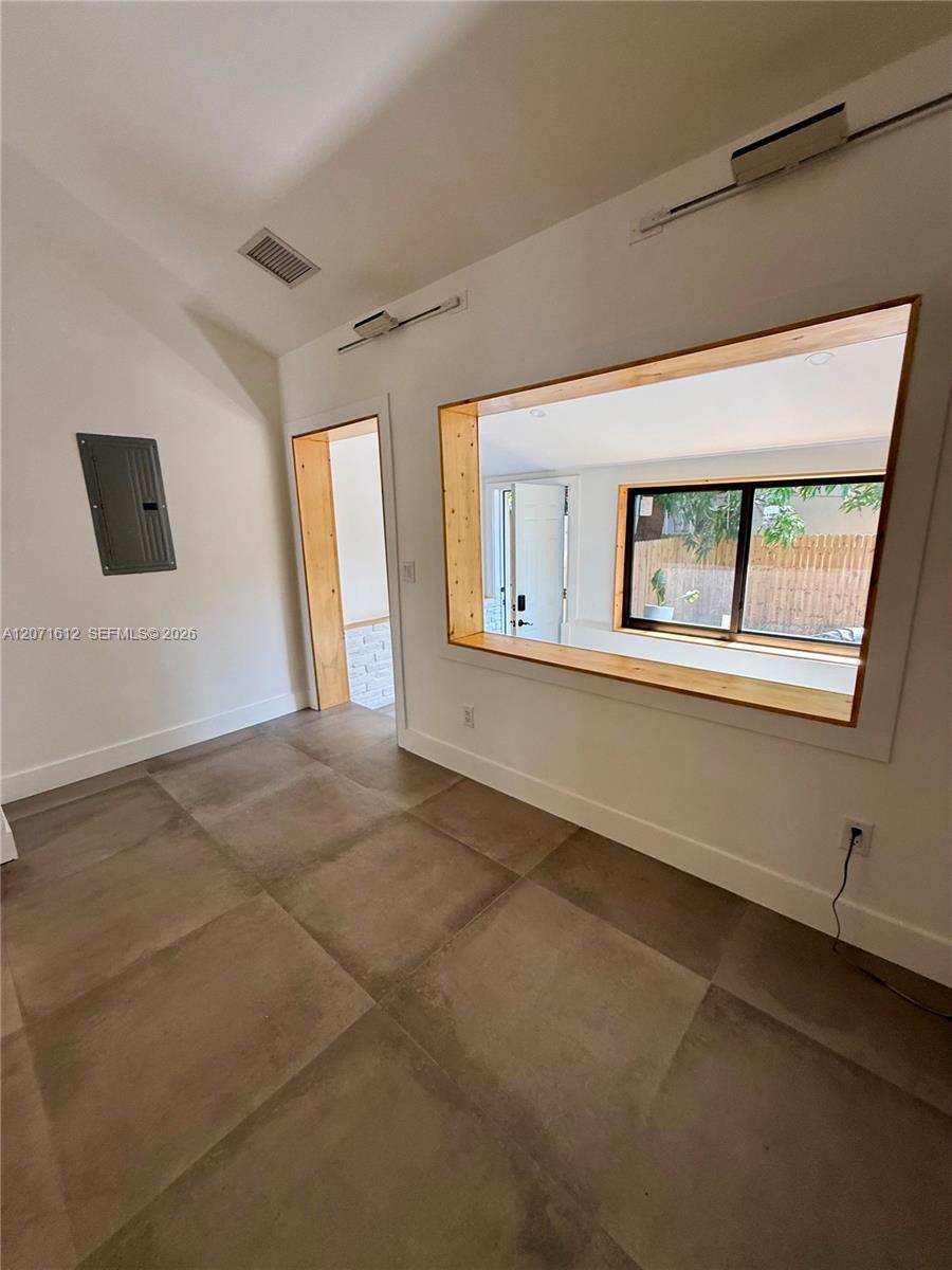 3 Ne 70th Street 1 Property Photo 13