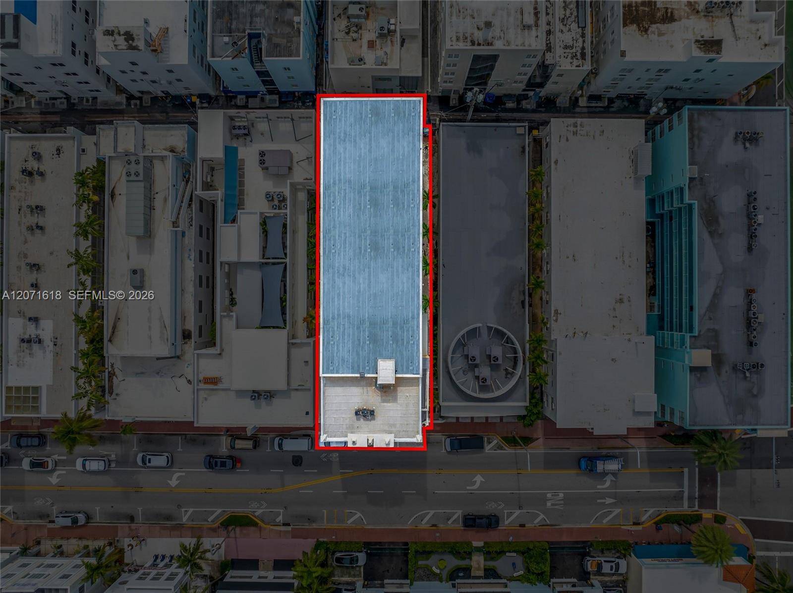 727 Collins Avenue Property Photo 24