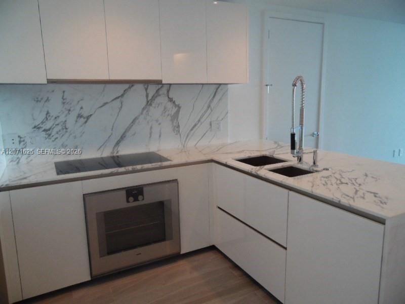 10201 Collins Avenue 805 Property Photo 6