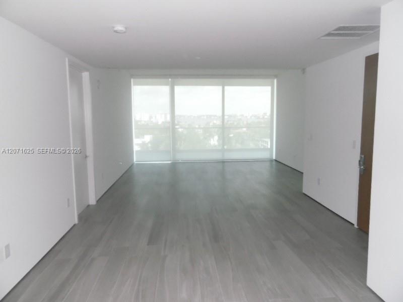 10201 Collins Avenue 805 Property Photo 8