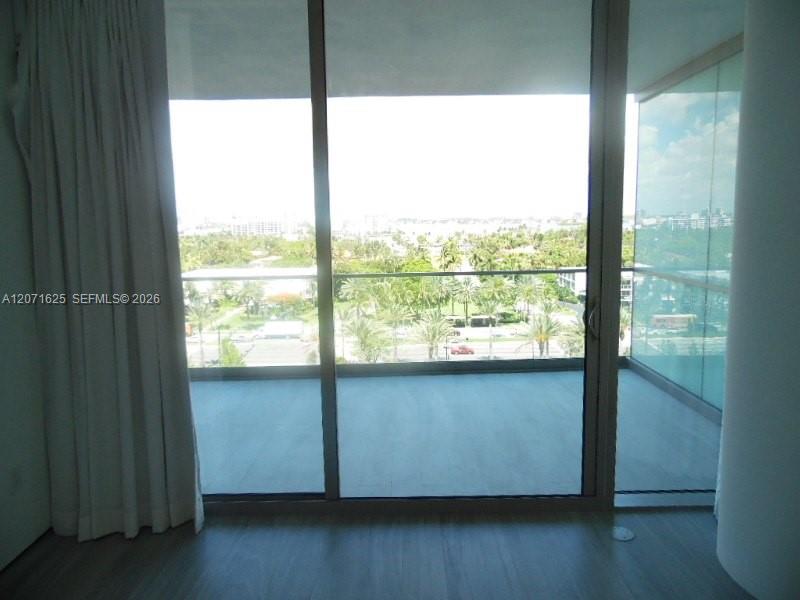 10201 Collins Avenue 805 Property Photo 17
