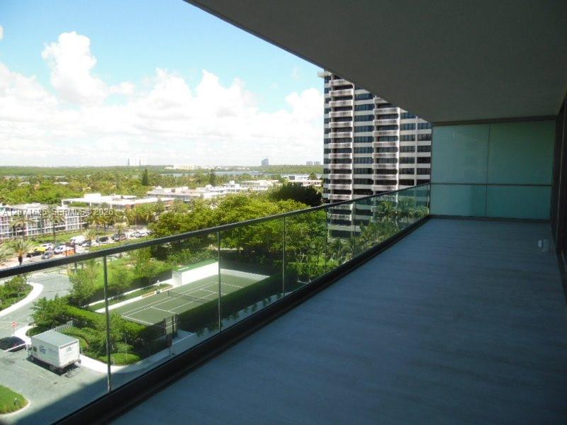 10201 Collins Avenue 805 Property Photo 21