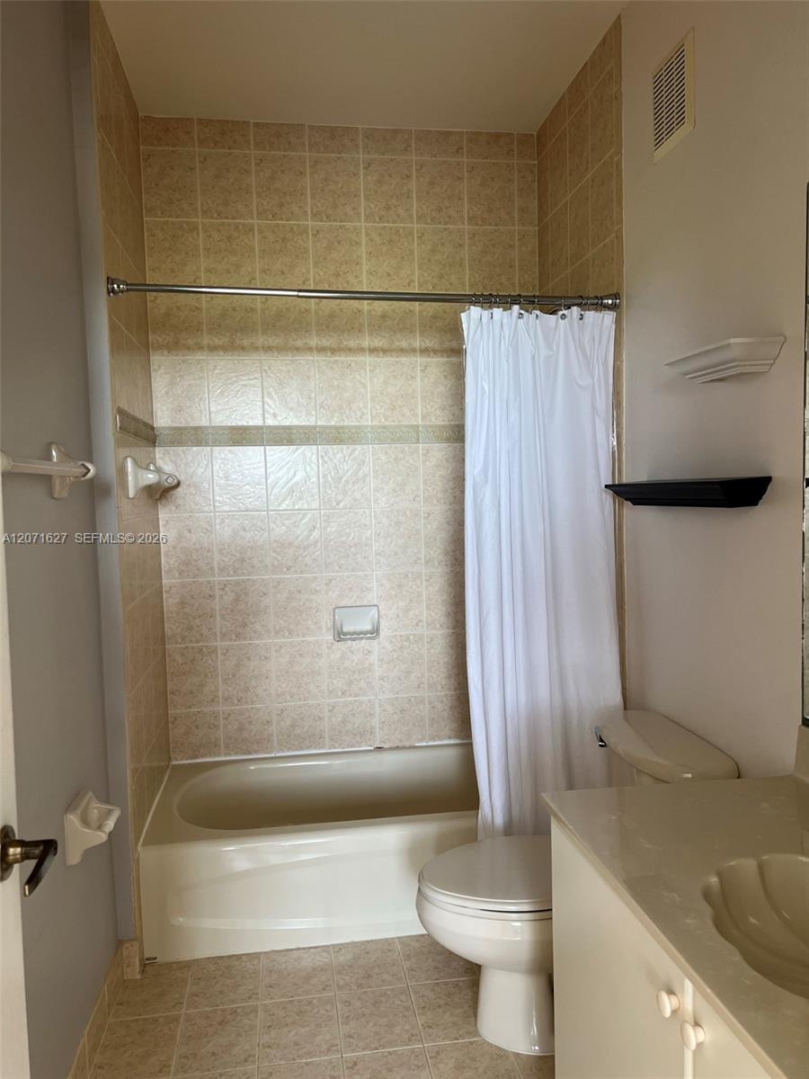 17630 Nw 73rd Avenue 203-4 Property Photo 8