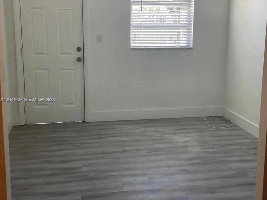 170 Ter 10035 B Property Photo 3