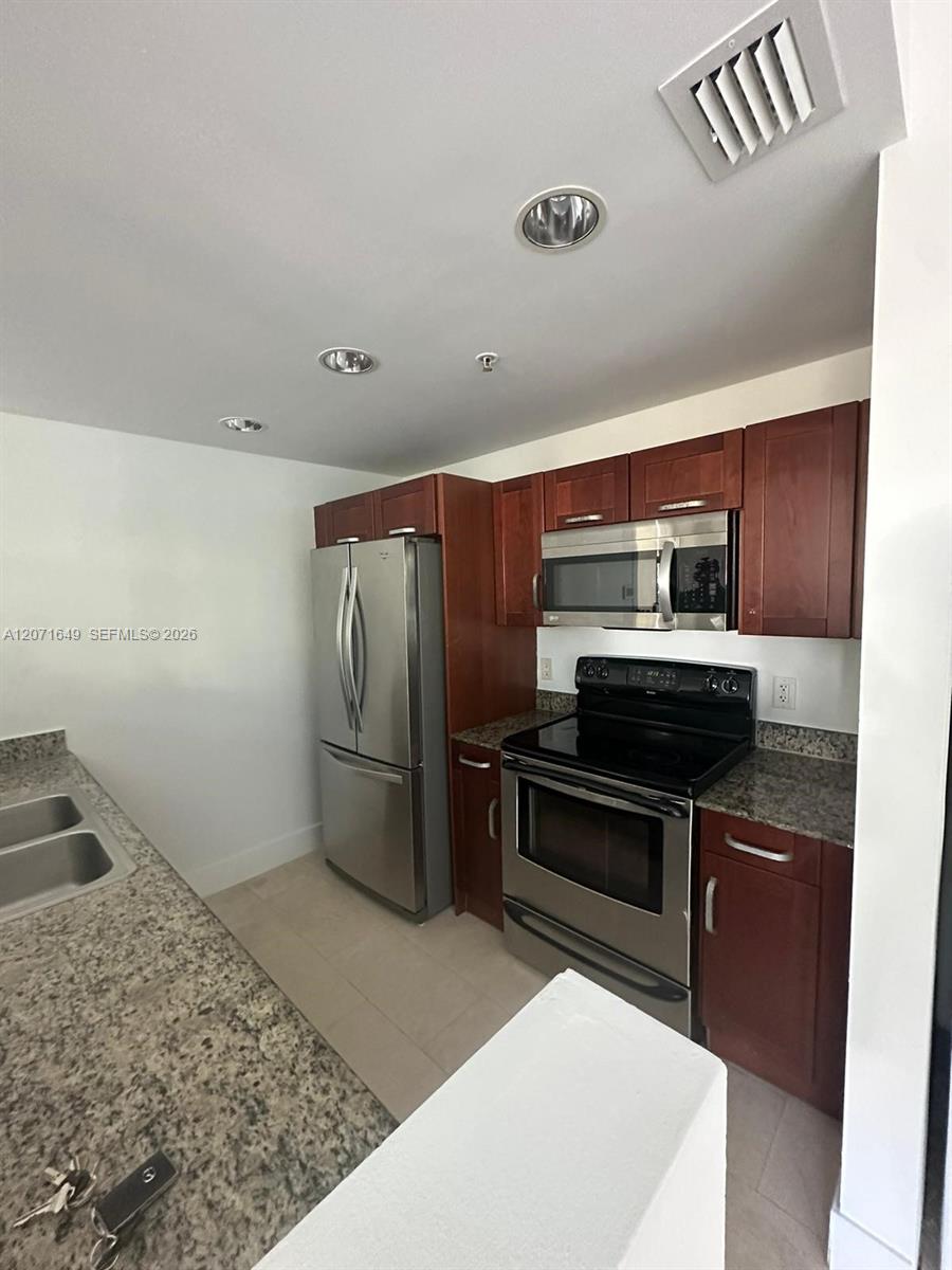 7728 Collins Avenue 1 Property Photo 2