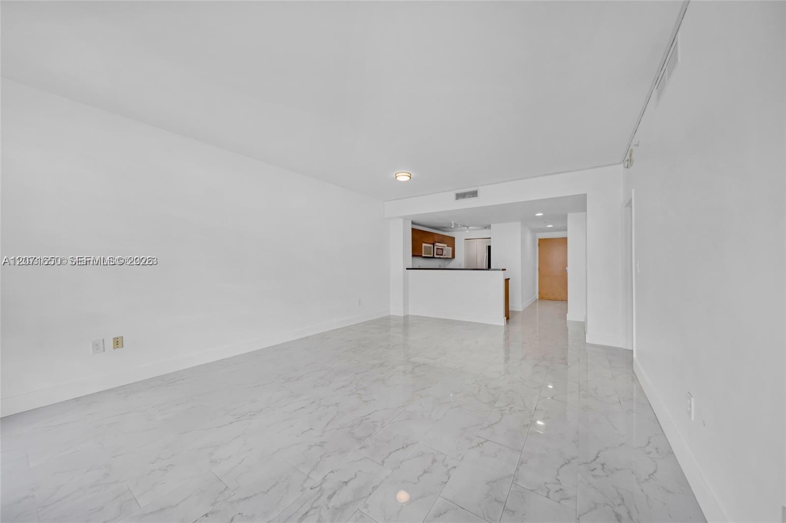 244 Biscayne Boulevard 3704 Property Photo 6