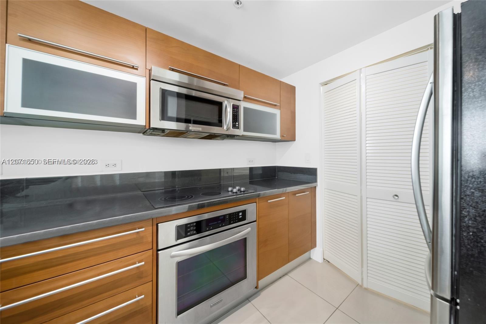 244 Biscayne Boulevard 3704 Property Photo 10