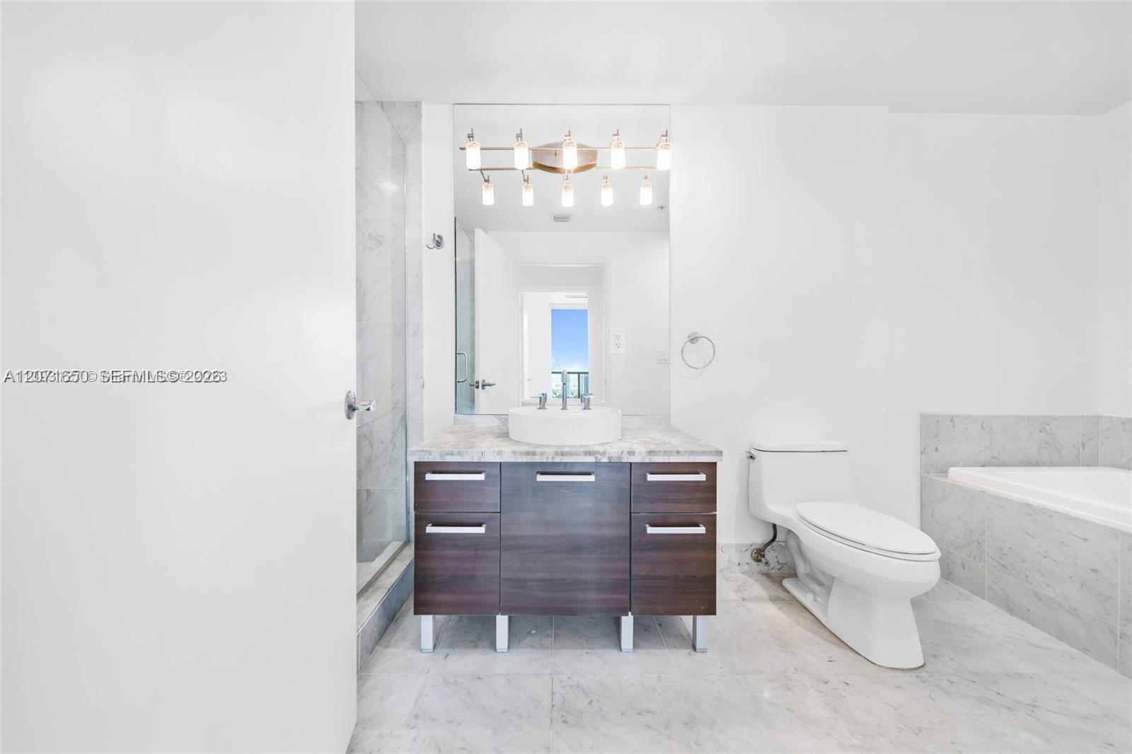 244 Biscayne Boulevard 3704 Property Photo 18