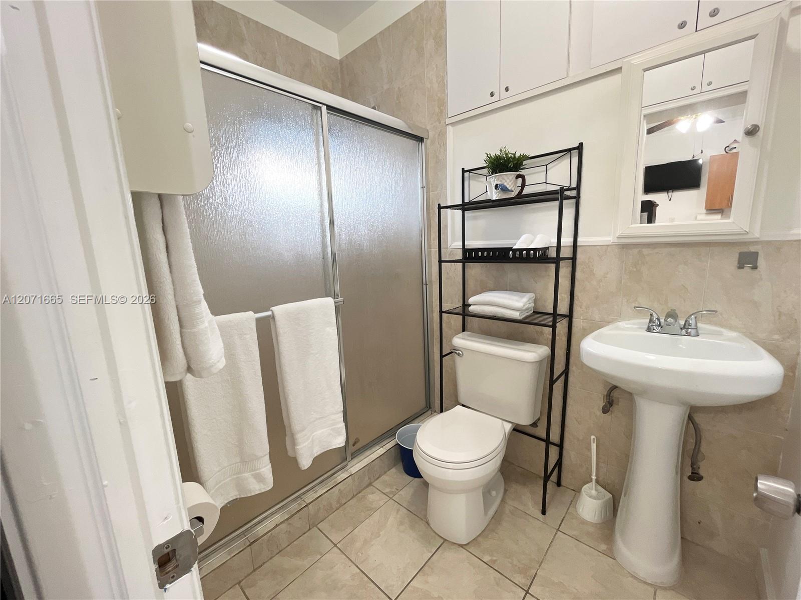 3054 Nw 18th Street 2 Property Photo 6