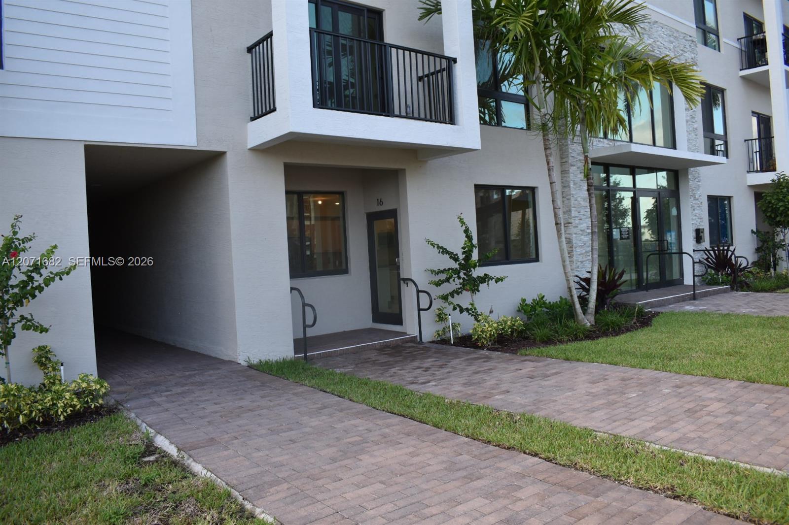 4640 NW 84 16