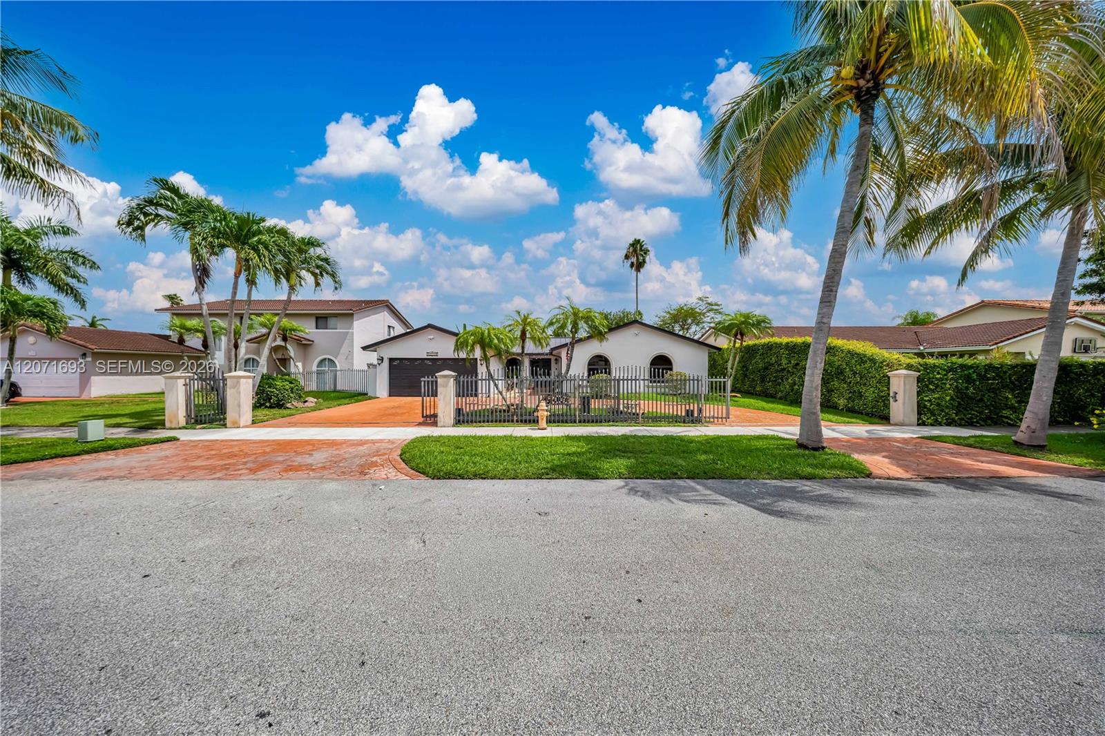 13991 Sw 159 Terrace Property Photo 1