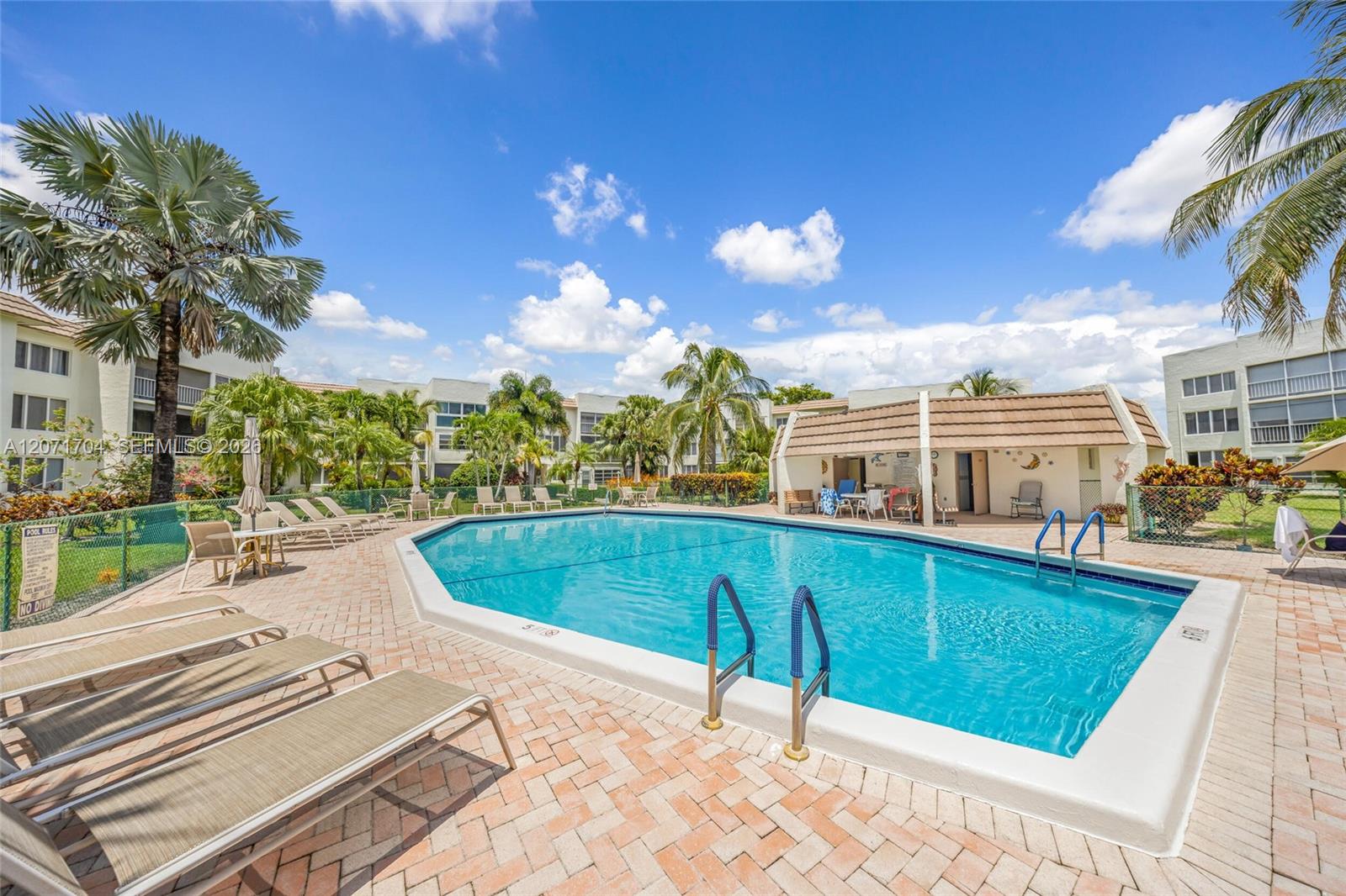 6750 Royal Palm Boulevard 106e Property Photo 2