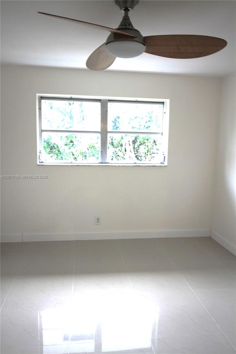 2166 Ne 56th Street 203 Property Photo 10