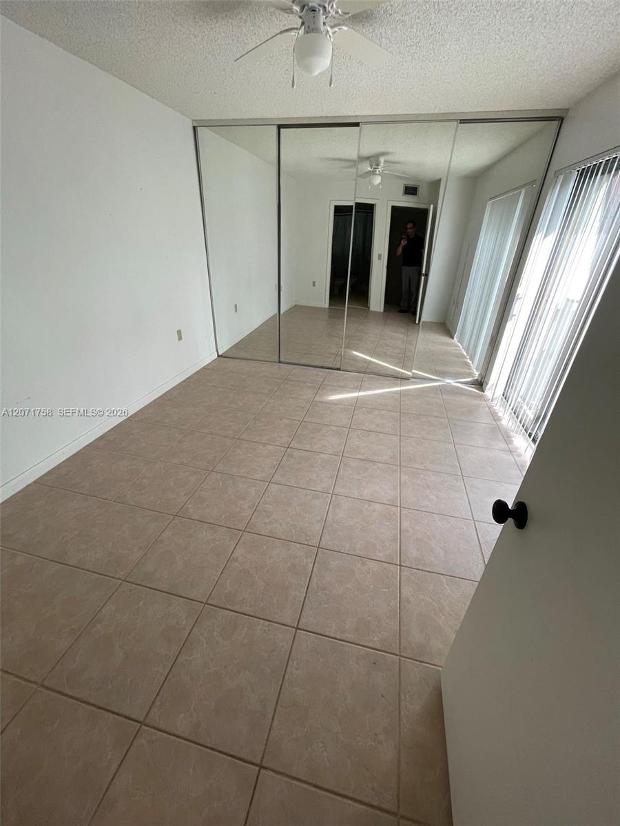 6902 69th Way - Property Photo 12