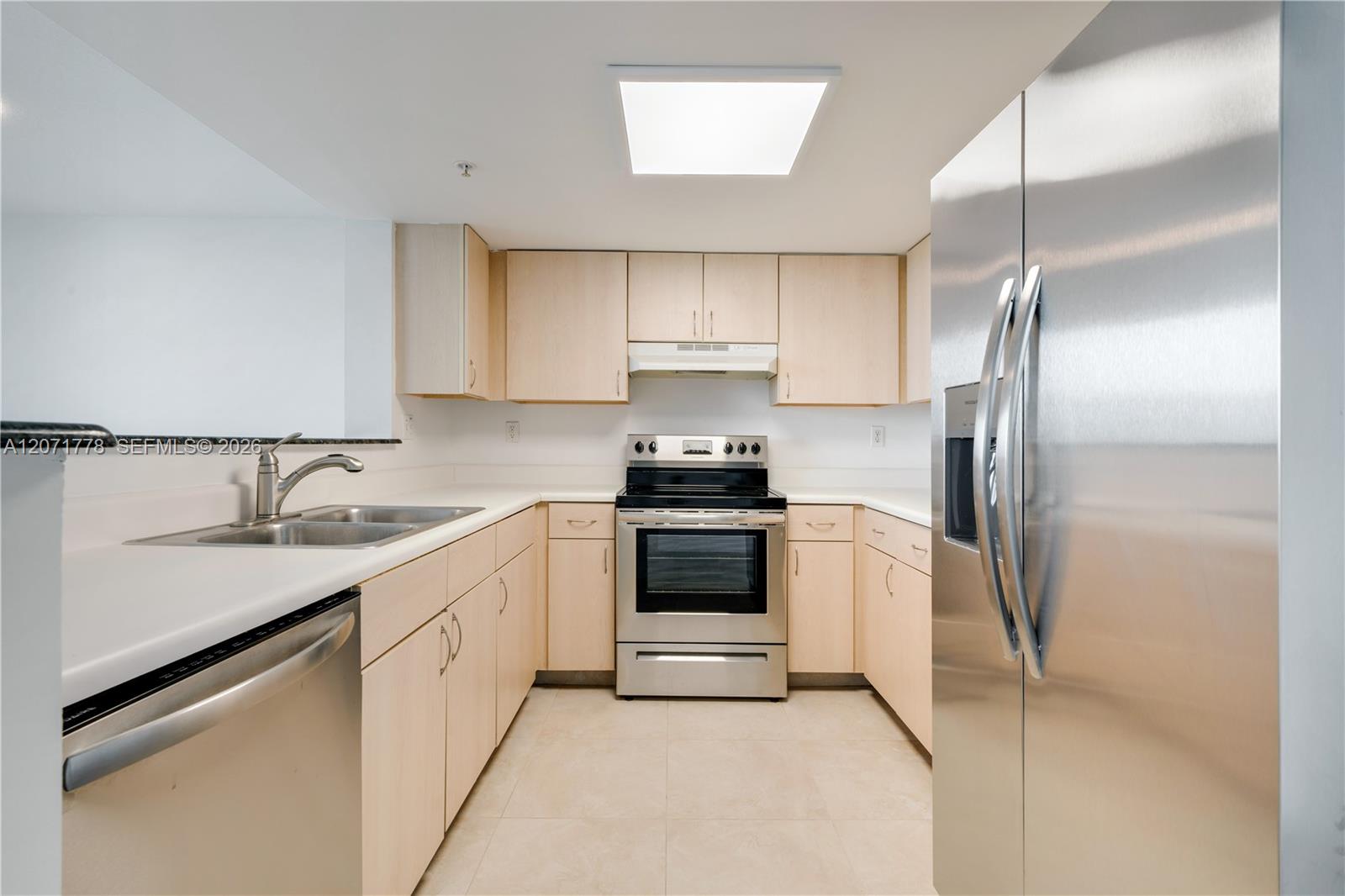 3000 Coral Way 511 Property Photo 6