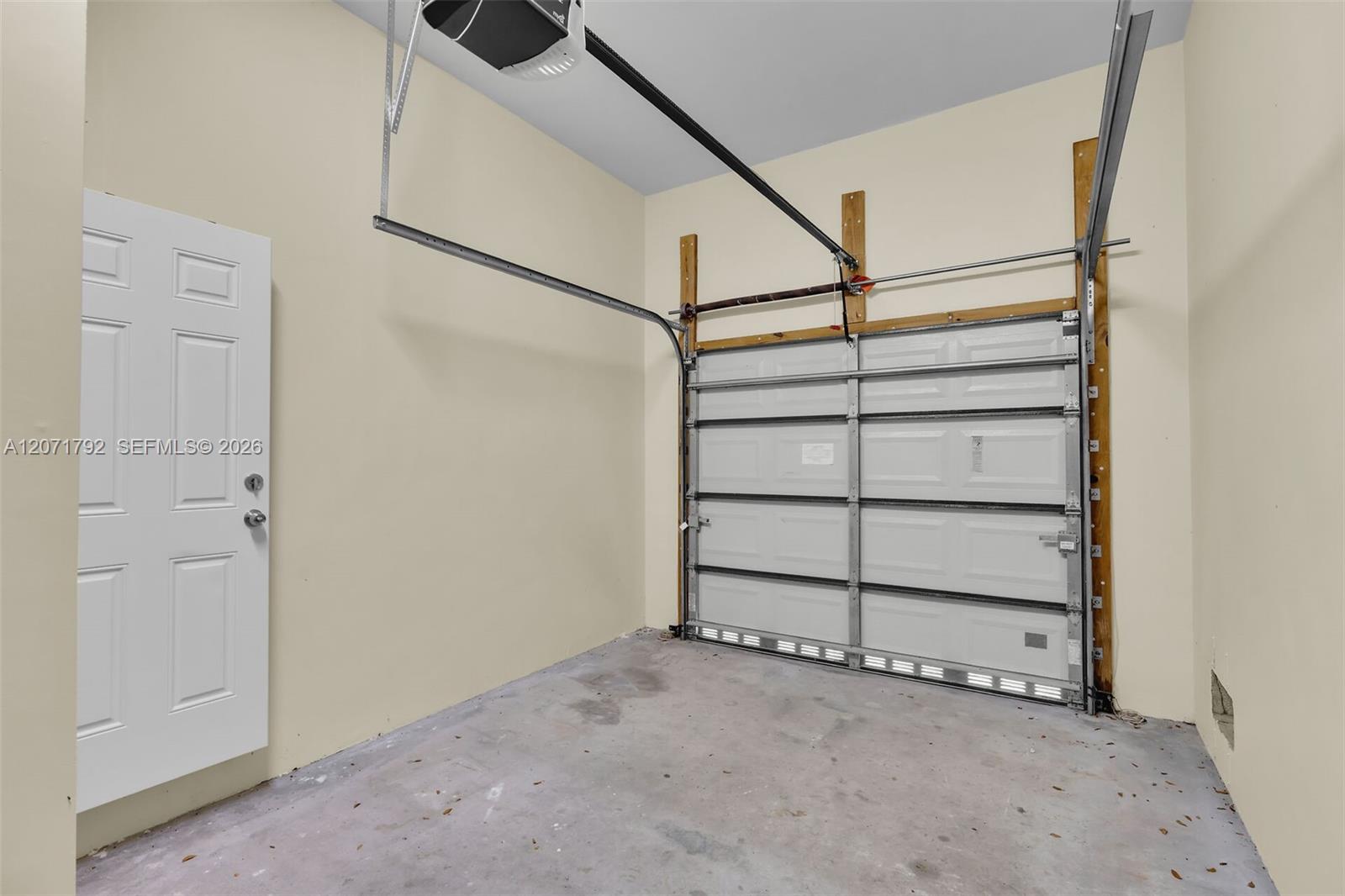 30 Seagate Boulevard Property Photo 35