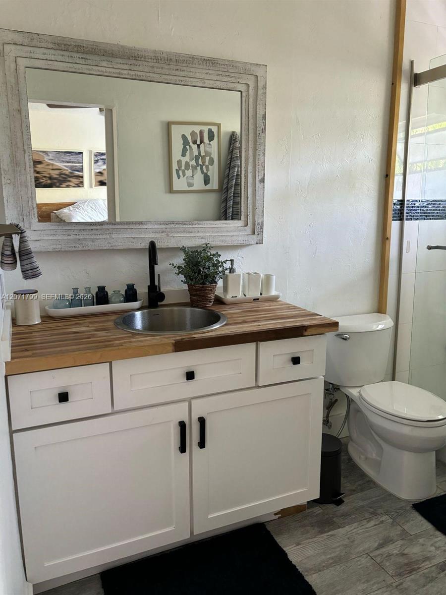1860 Venice Park Drive 206 Property Photo 13