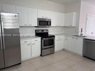 2319 Pasadena Way Property Photo 4