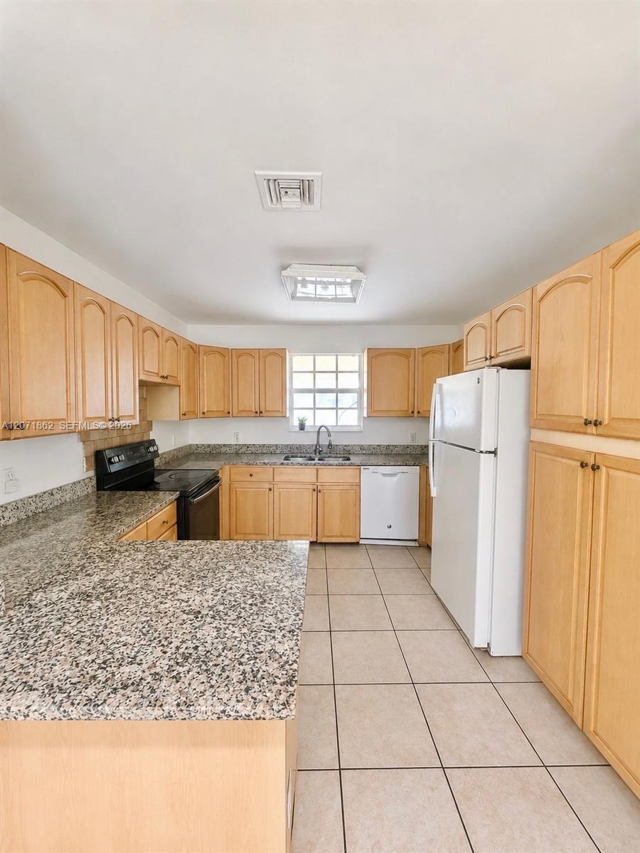 2653 Sw 51st Street 1 Property Photo 2
