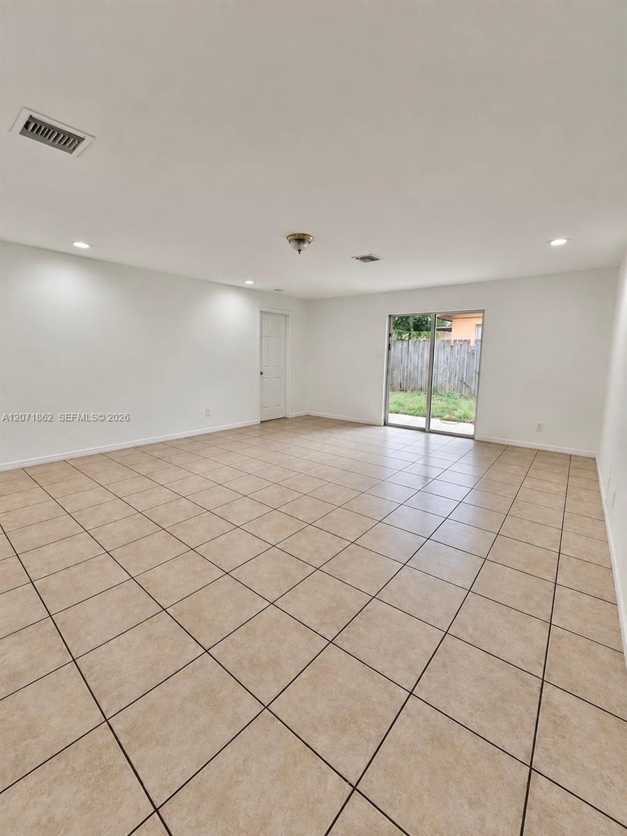 2653 Sw 51st Street 1 Property Photo 4