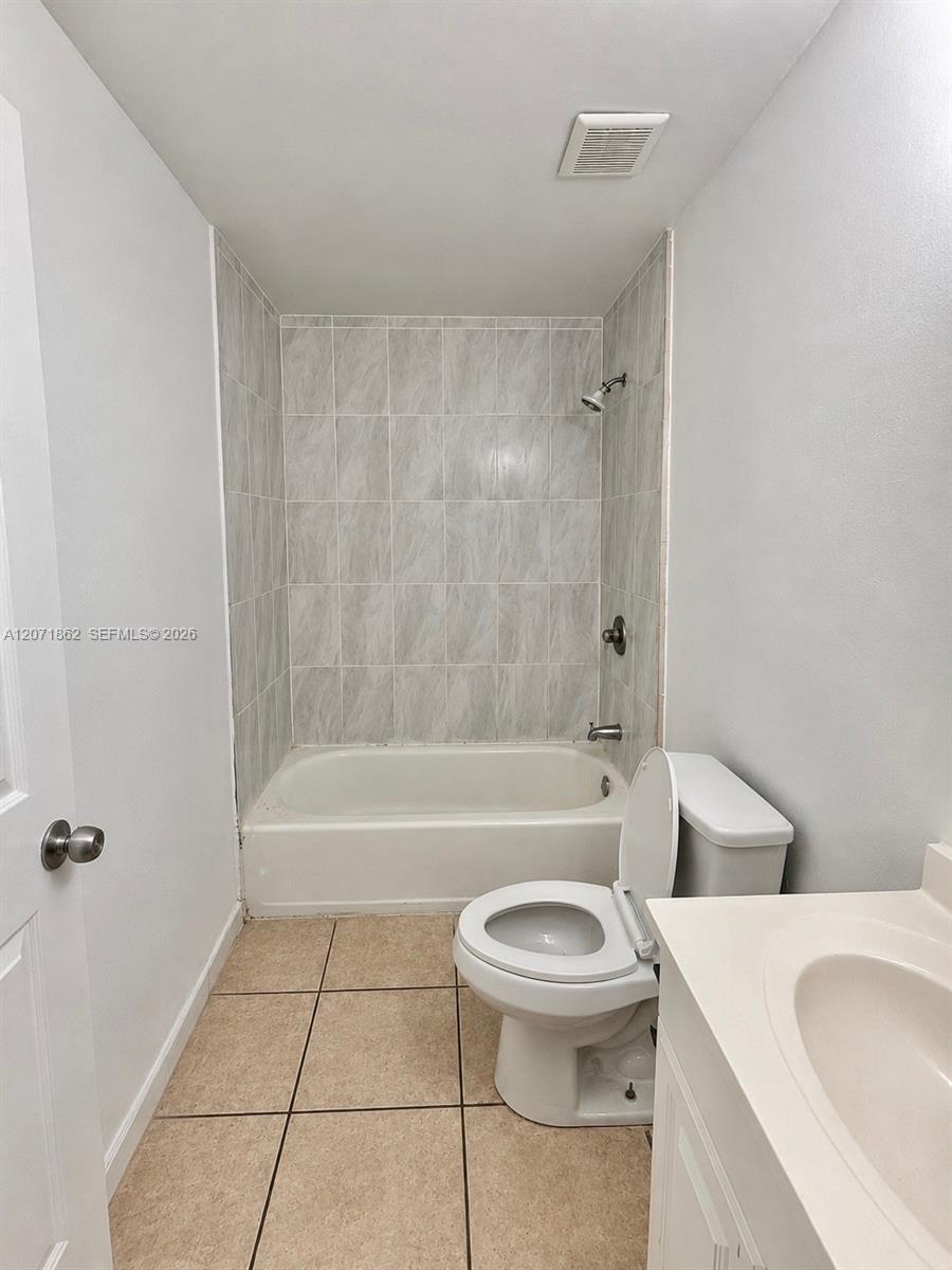 2653 Sw 51st Street 1 Property Photo 7