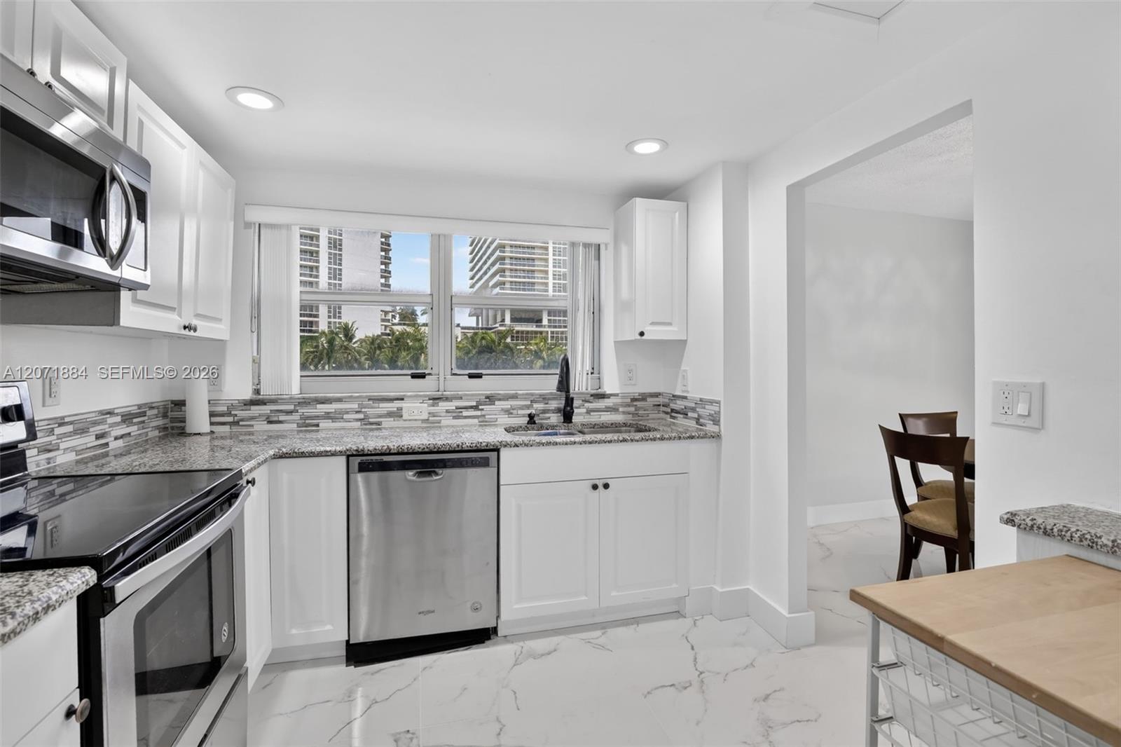 A12071884 Property Photo 12