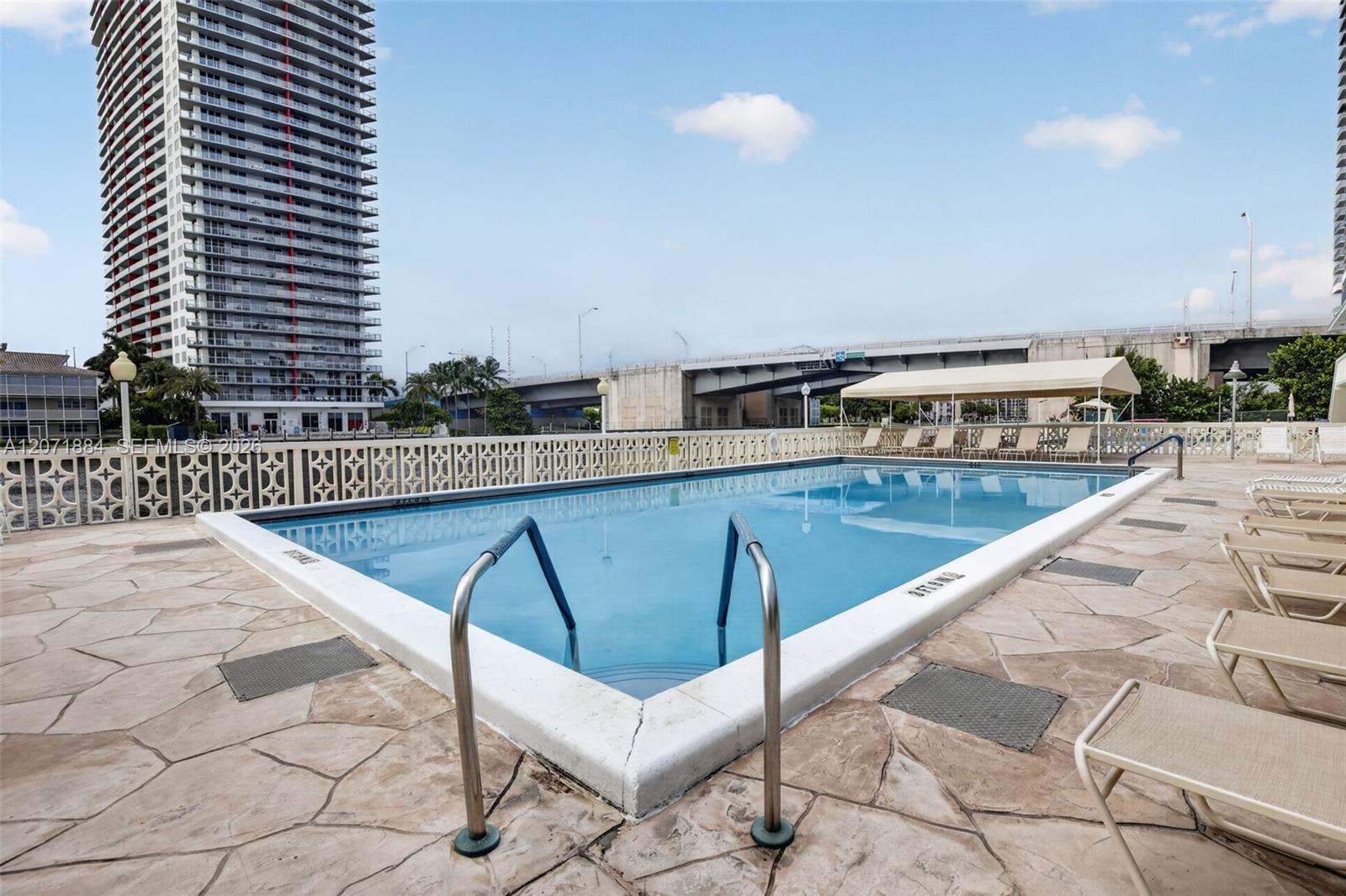 A12071884 Property Photo 31
