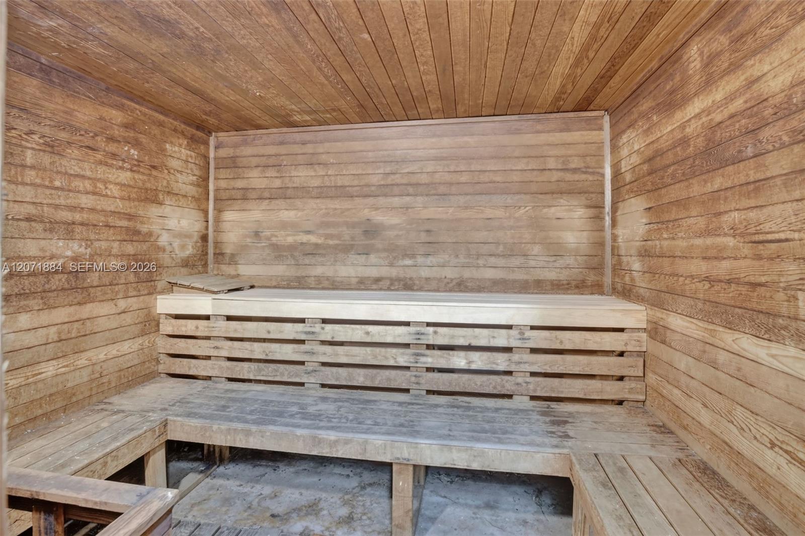 A12071884 Property Photo 33