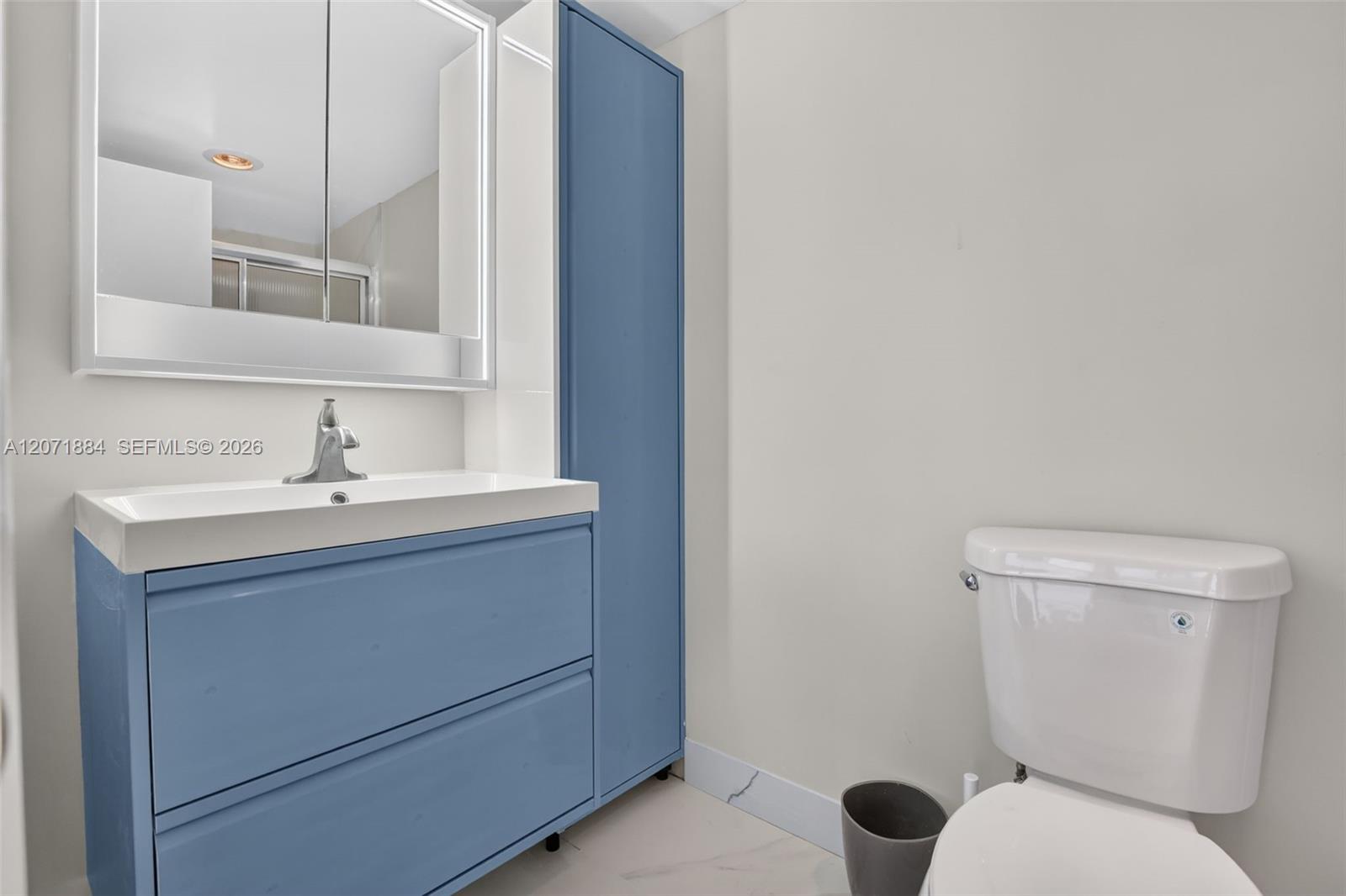 A12071884 Property Photo 34