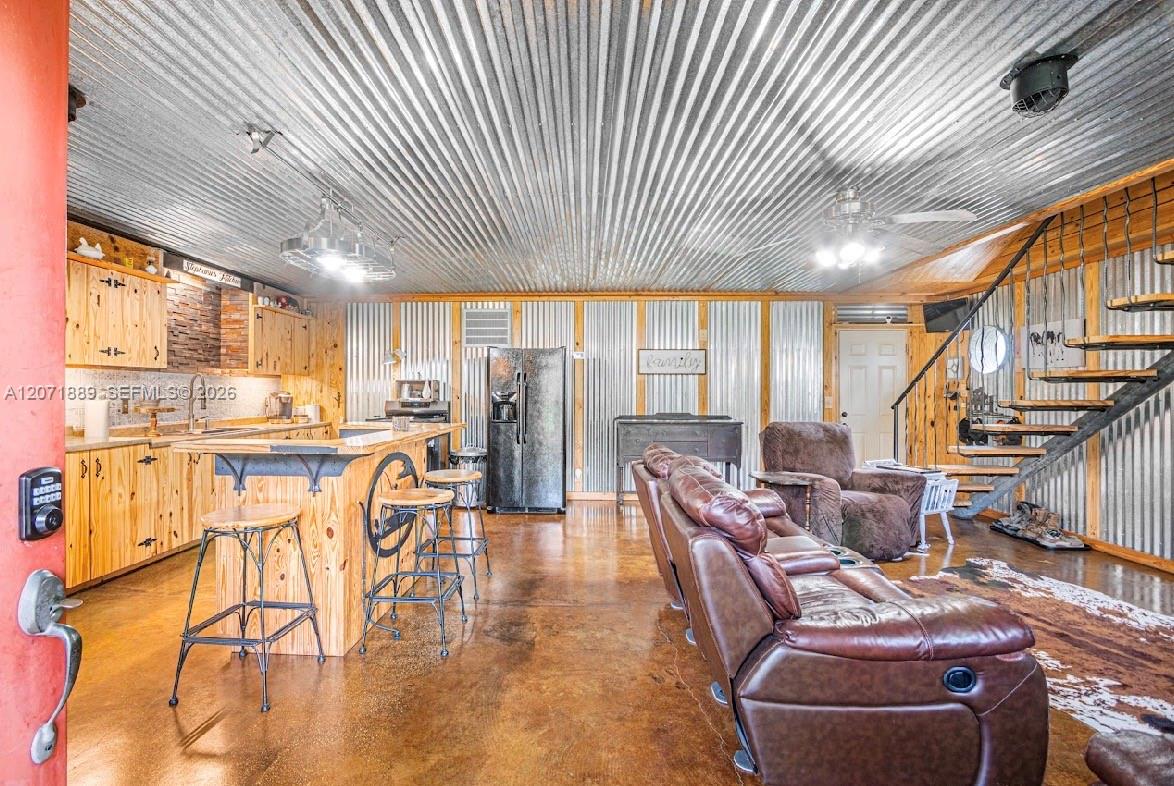 5263 Coy Burgess Loop Property Photo 7
