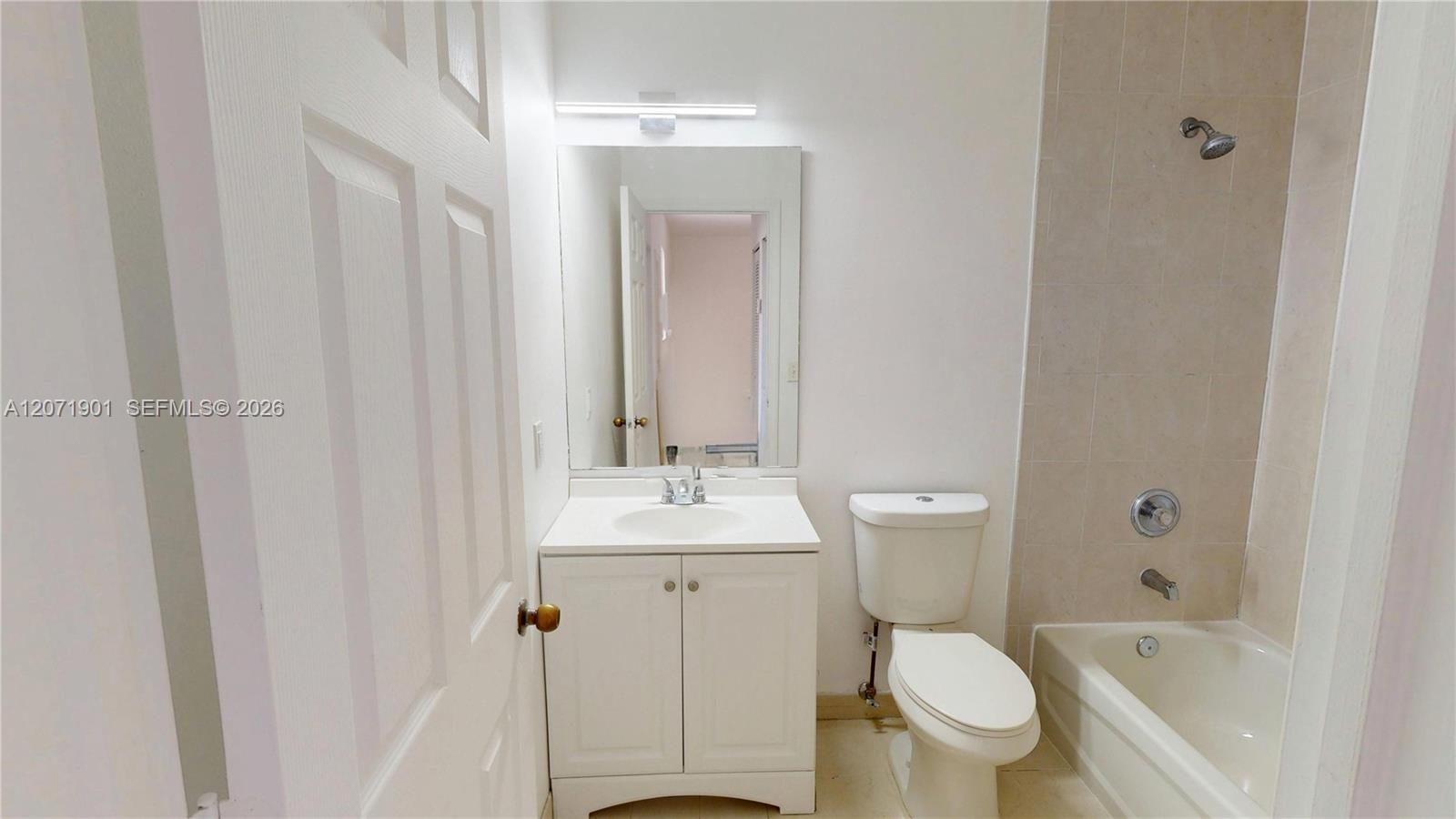 A12071901 Property Photo 7