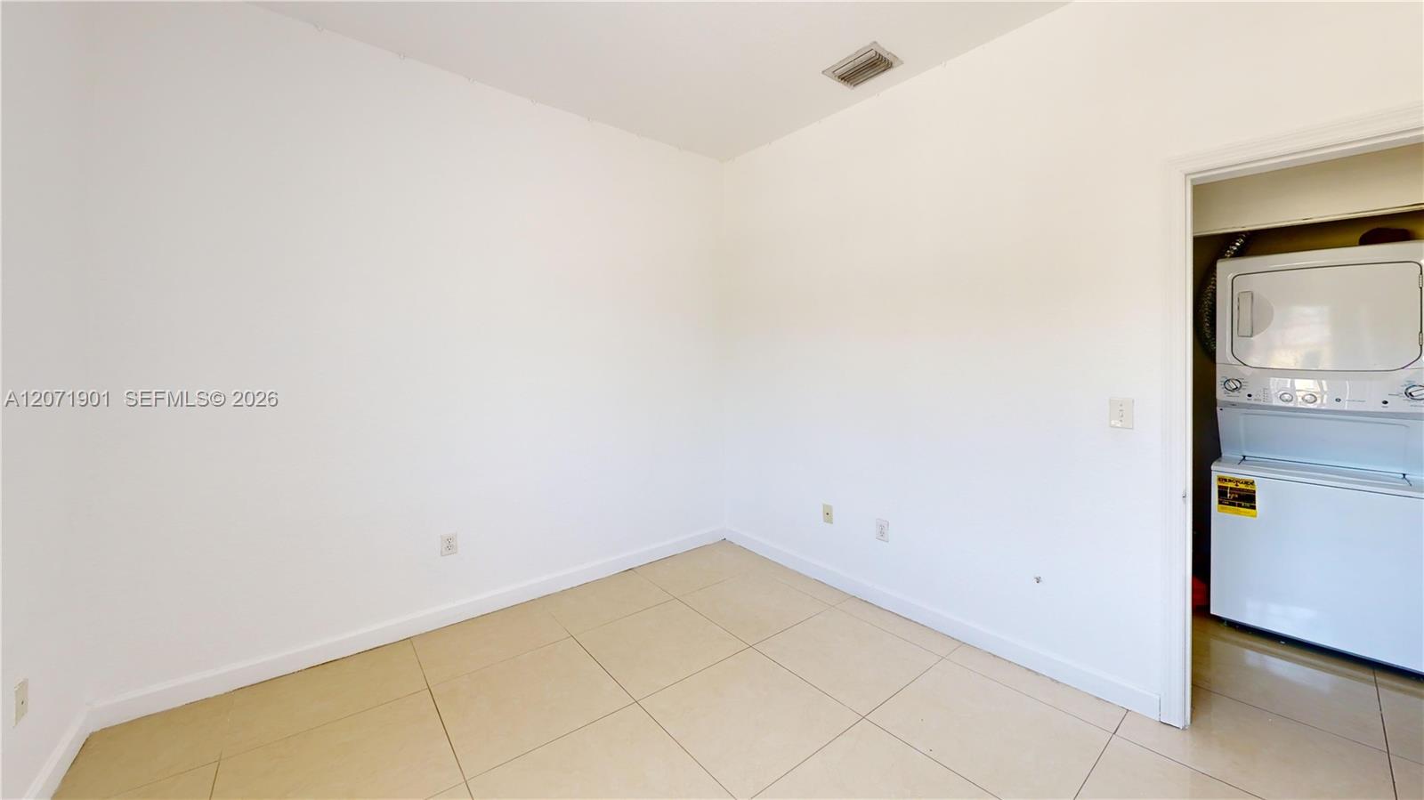 A12071901 Property Photo 20