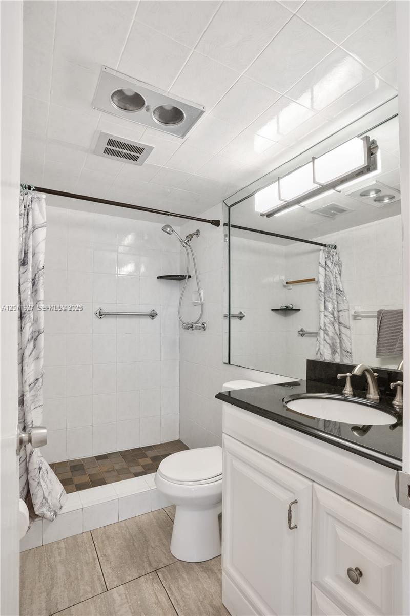 180 Ne 12th Avenue 18 Property Photo 8